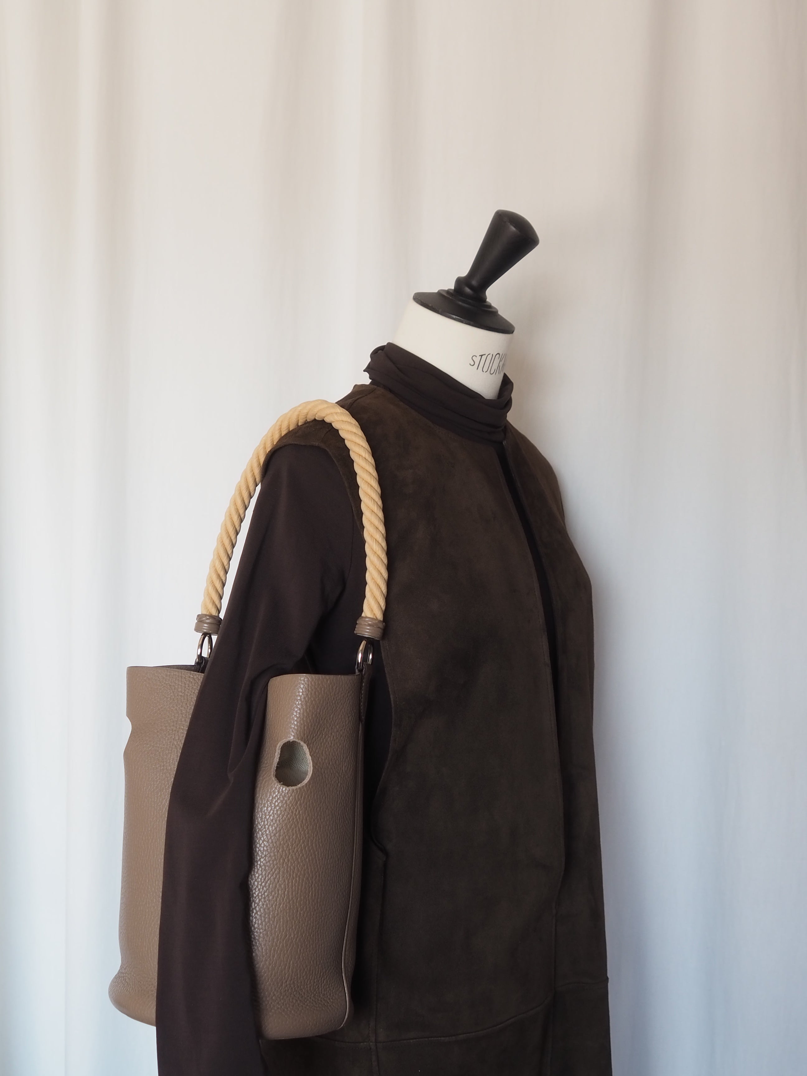 HERMES ヴィンテージ エルメス マンジョワール GM ショルダーバッグ