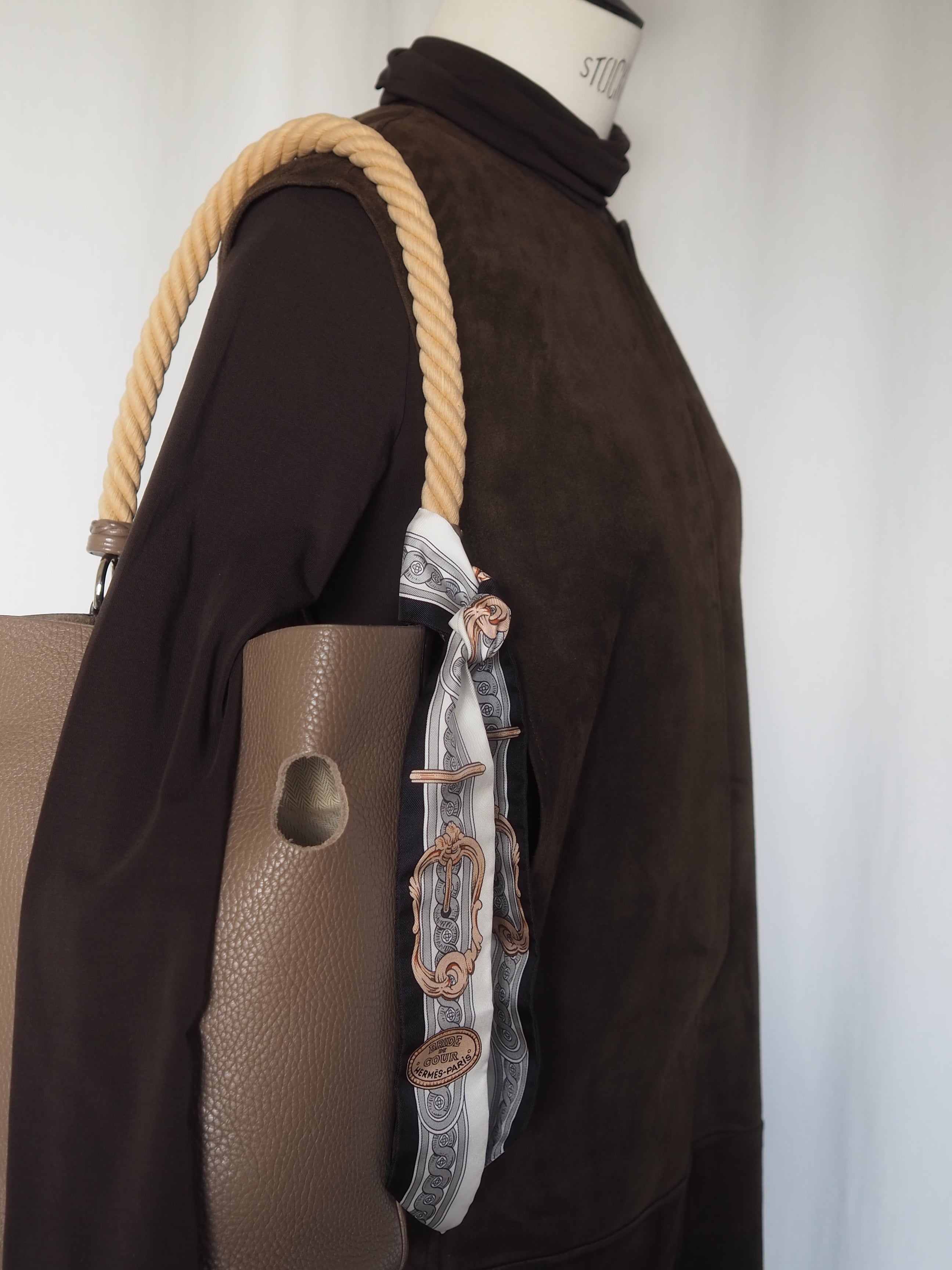 HERMÈS Mangeoire GM Shoulder Bag