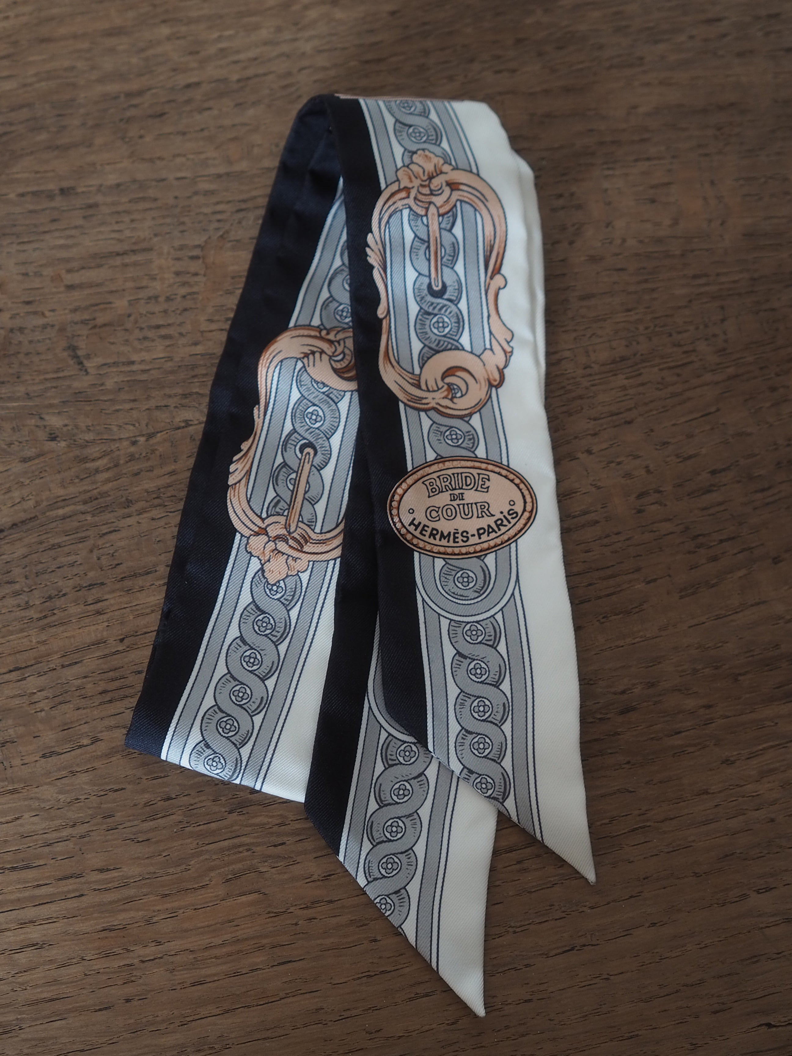 HERMÈS “Bride de Cour” Twilly Scarf