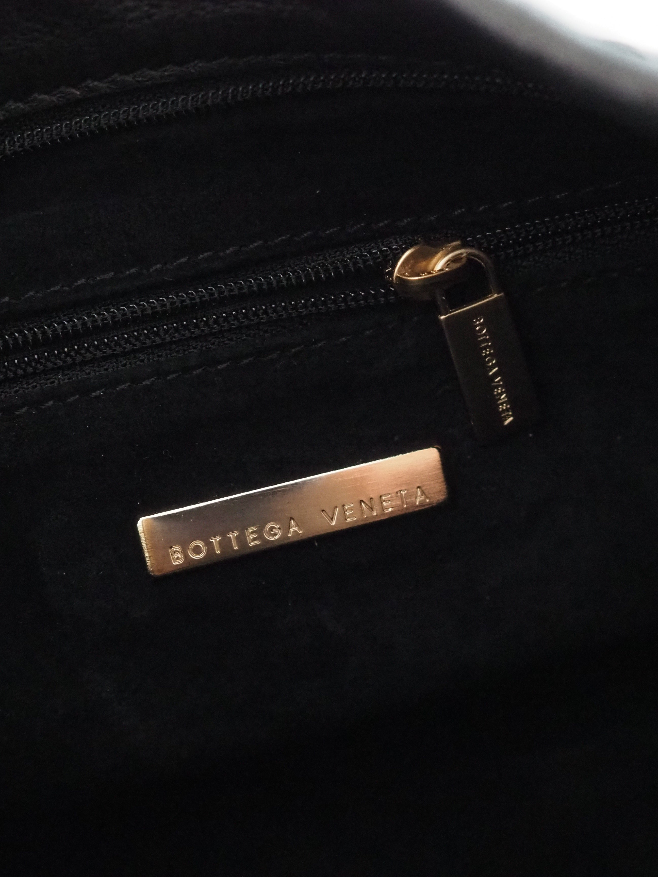 BOTTEGA VENETA ボッテガヴェネタ イントレチャート ショルダーバッグ