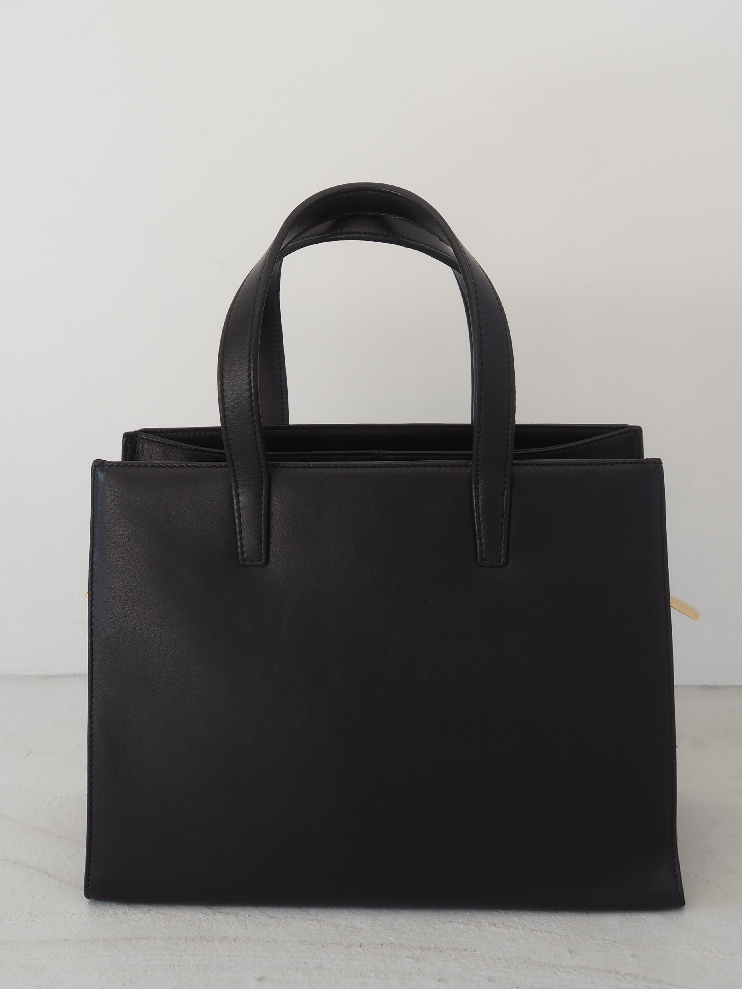 LOEWE ロエベ　ビジネスバッグ　アナグラム　ロゴ押し　レザー　2way LOEWE ロエベ アナグラム 2way ハンド ショルダーバッグ ナッパレザー