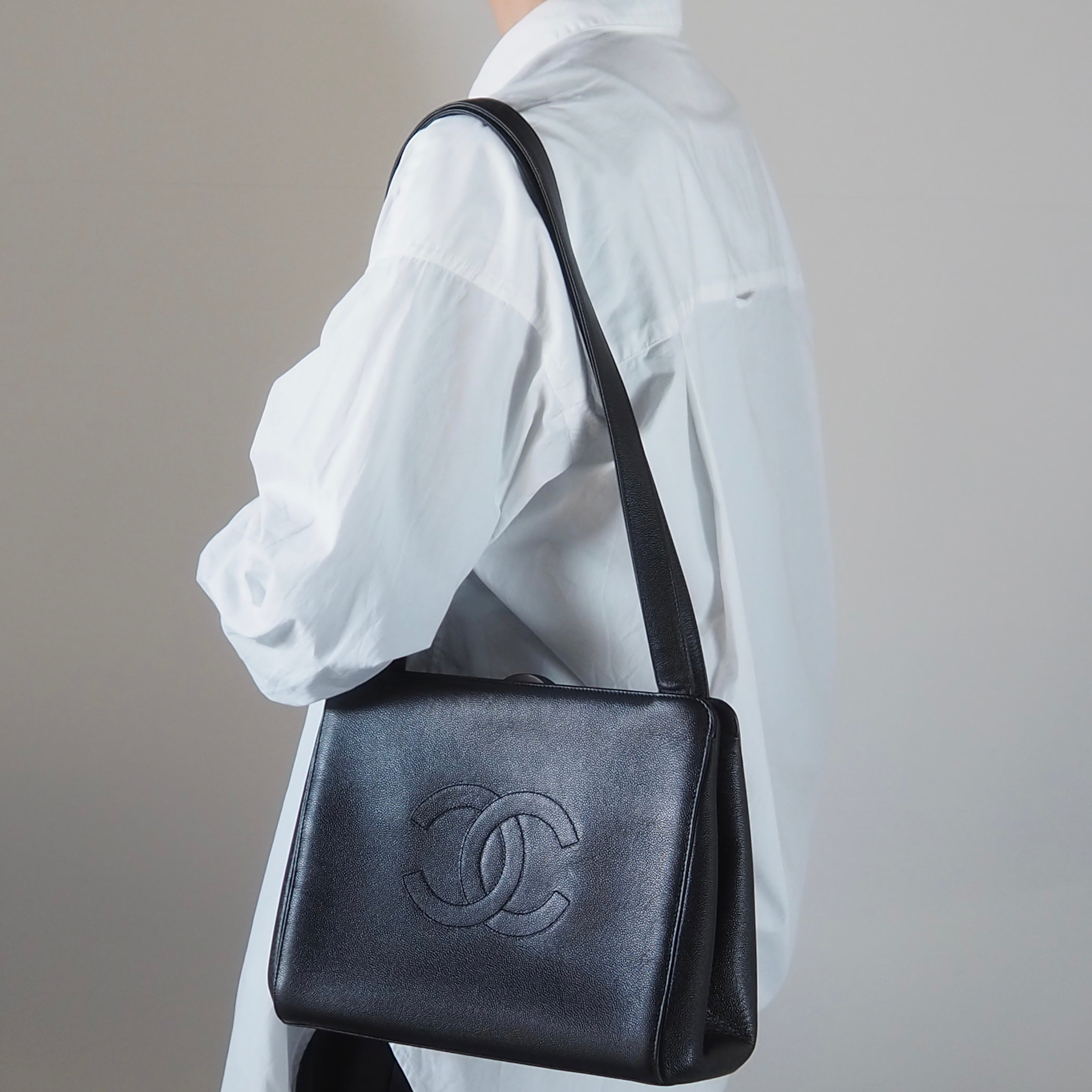 CHANEL シャネル キャビアスキン ココマーク COCO ショルダーバッグ