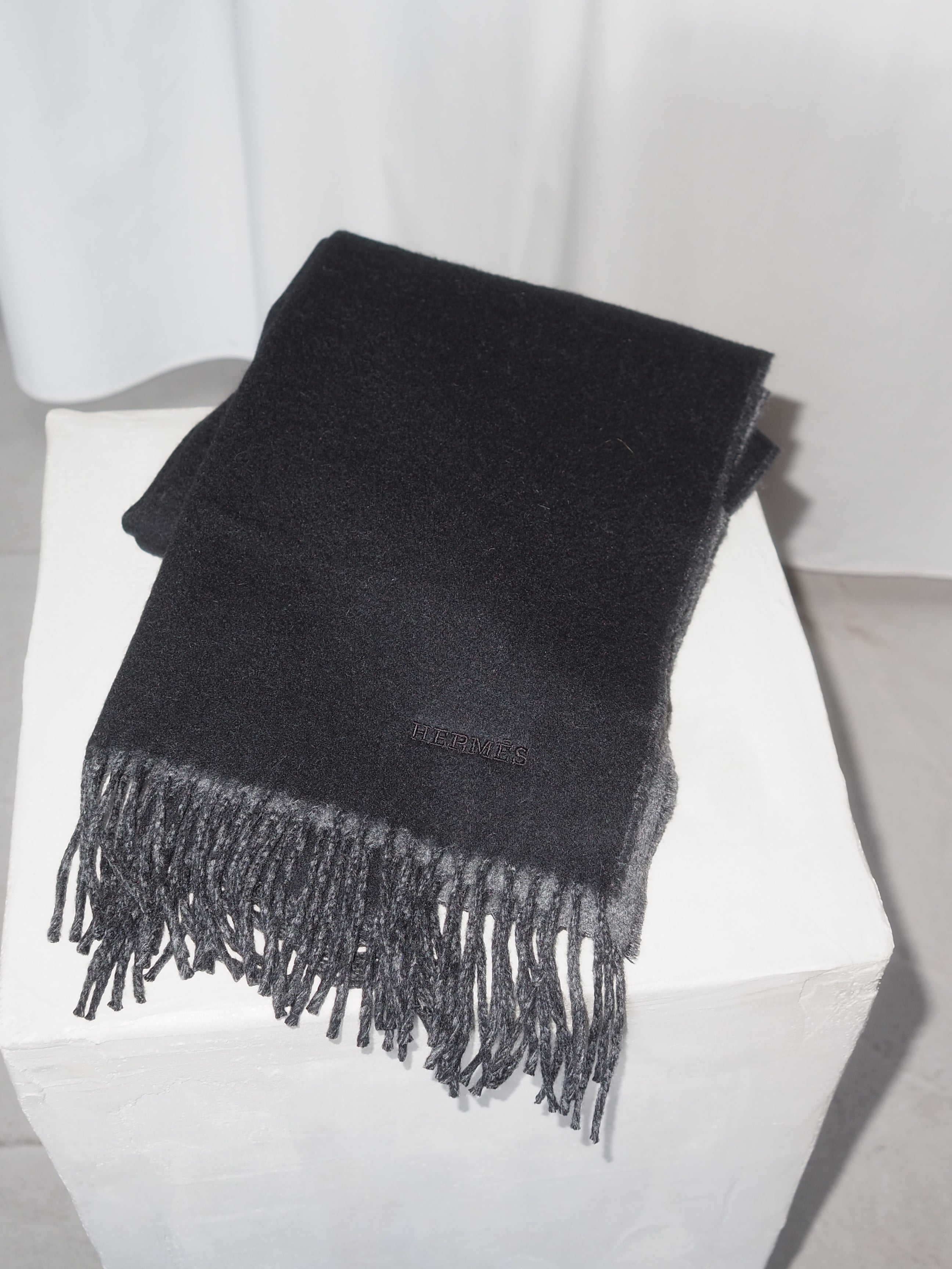 HERMÈS Reversible Bicolor Scarf