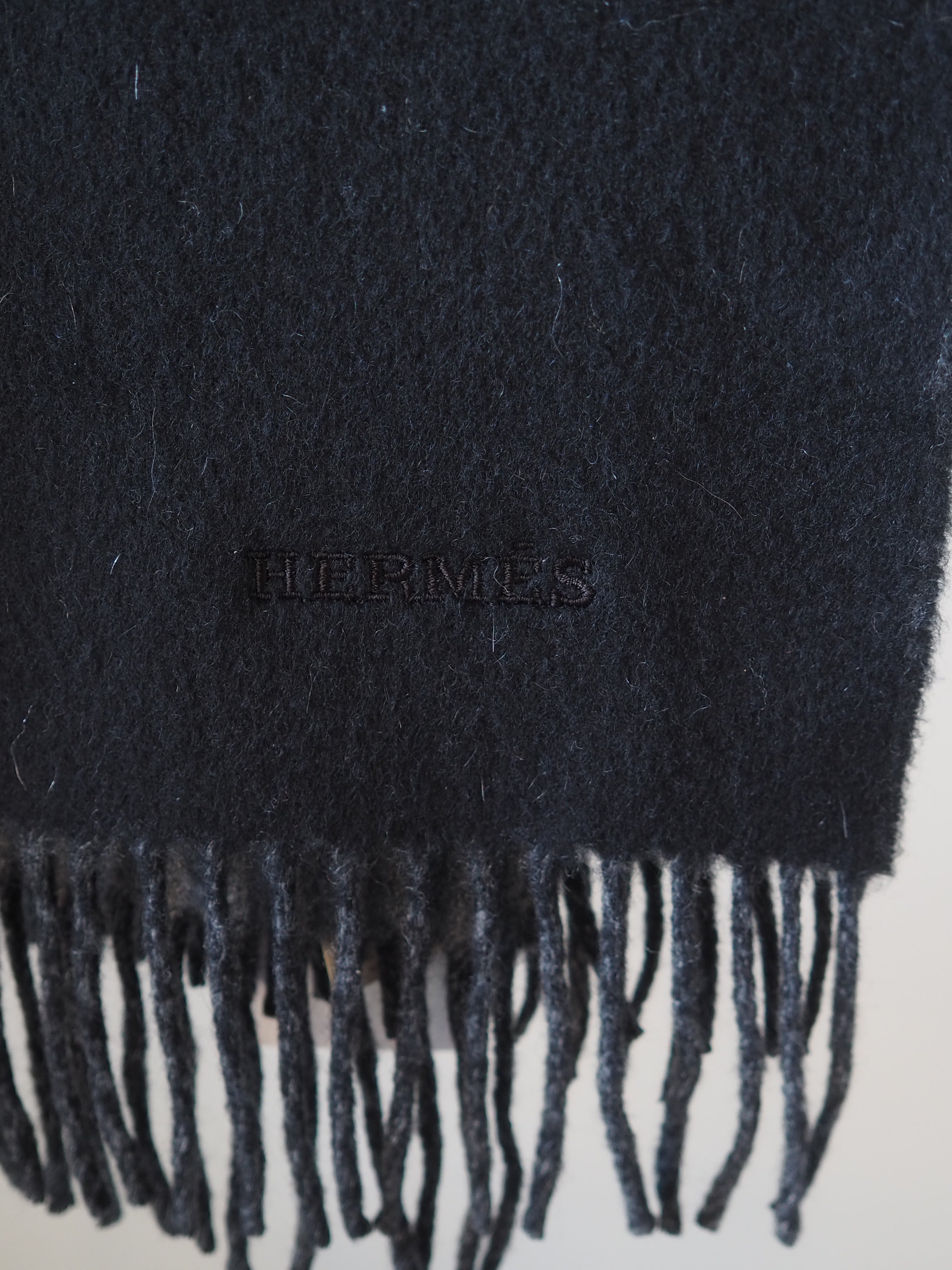 HERMÈS Reversible Bicolor Scarf