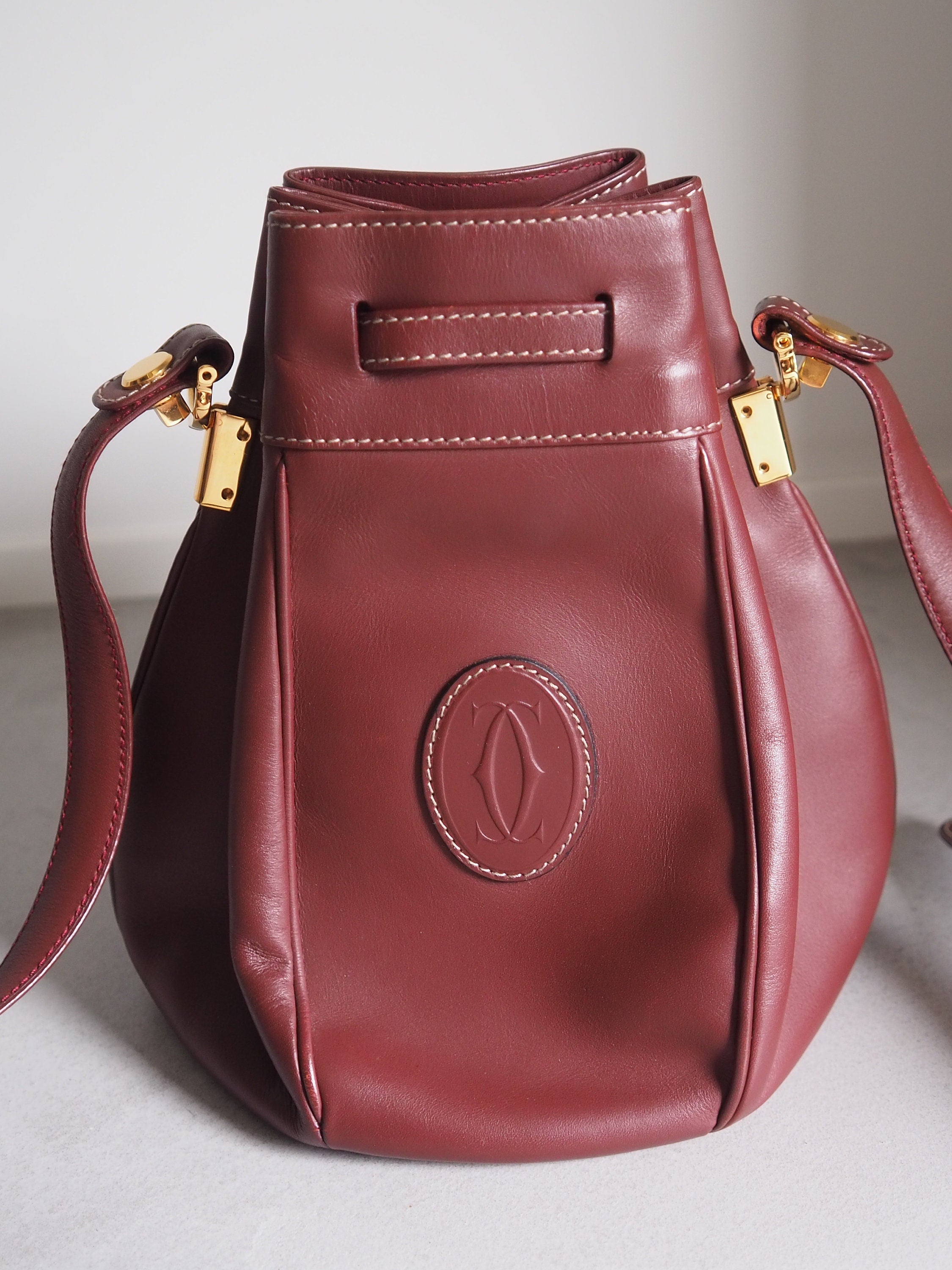 Cartier Must Line Drawstring Shoulder bag Red Bordeaux Leather Vintage Authentic