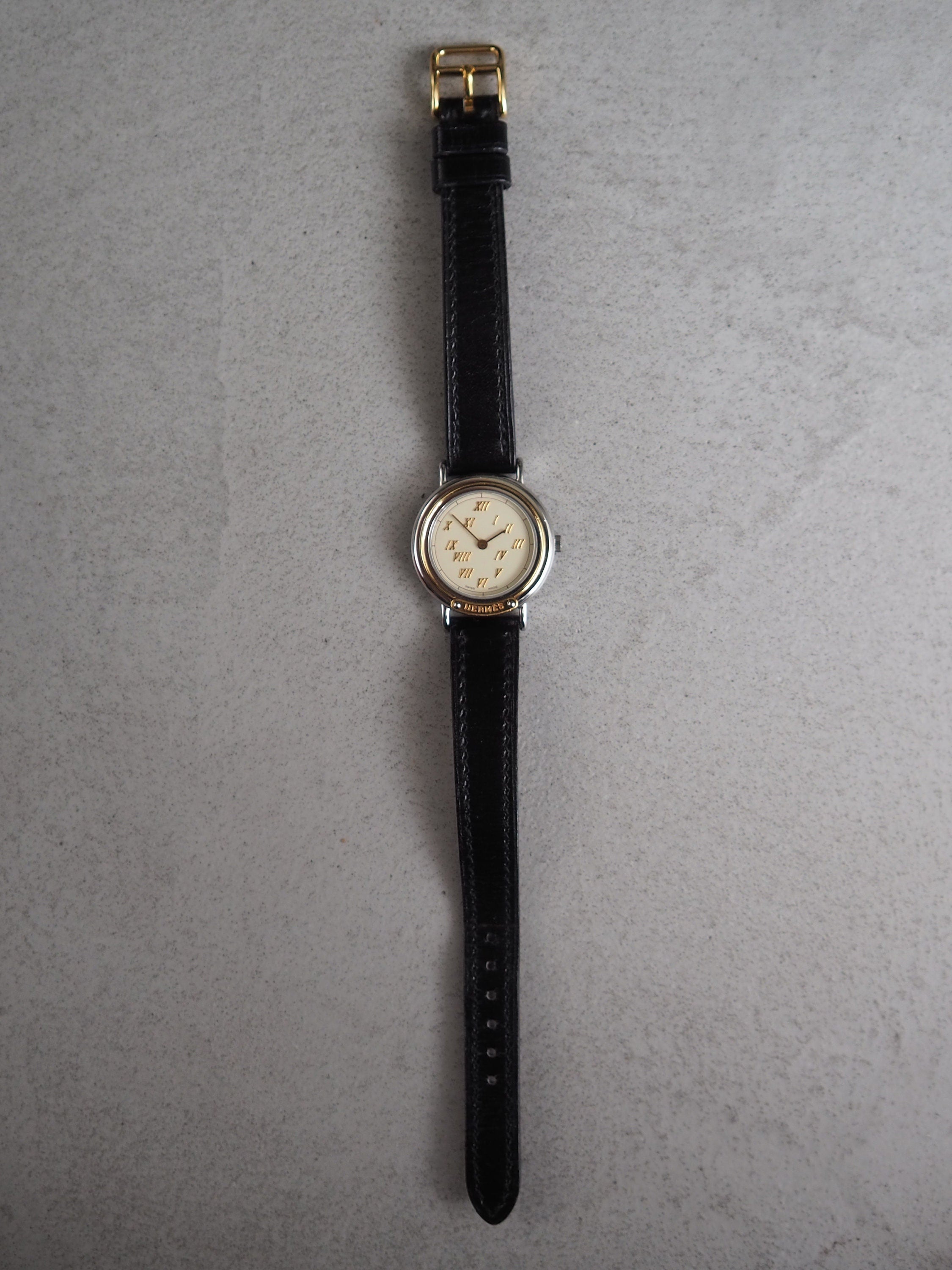 HERMES Meteor Watch Quartz Gold Silver Dial Black Leather Ladies Wristwatch Vintage Authentic