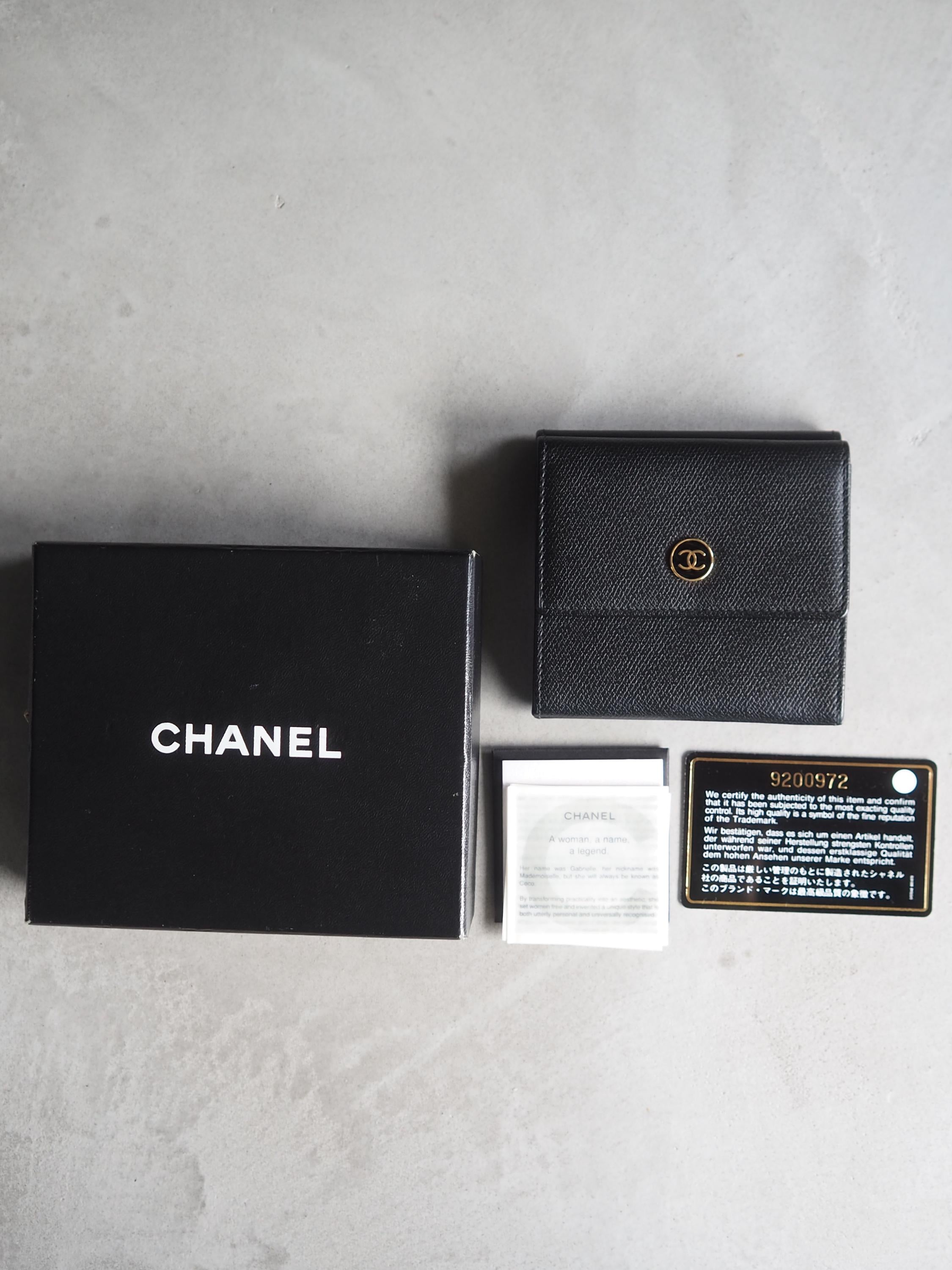 CHANEL COCO Button Wallet Compact Purse CC Leather Black Authentic Vintage Box