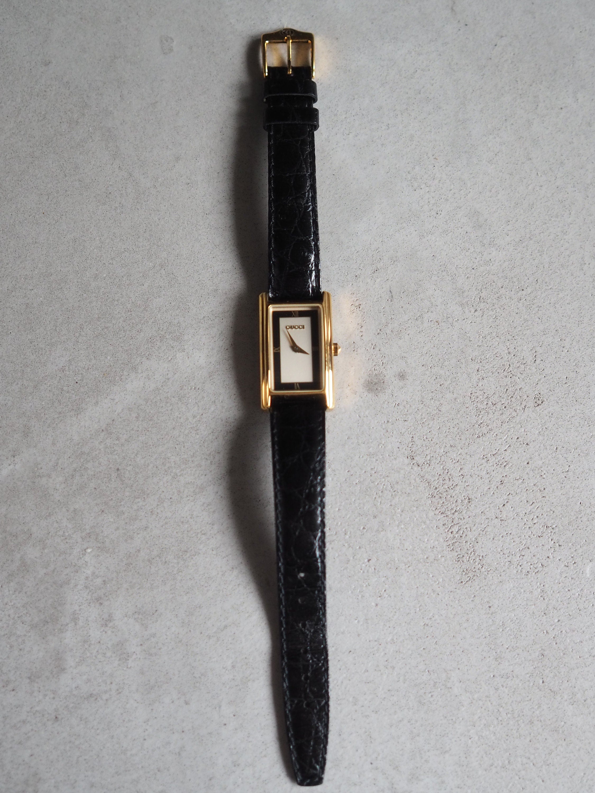 GUCCI Square Watch Wristwatch Gold Metal Black Leather Ladies Vintage Authentic