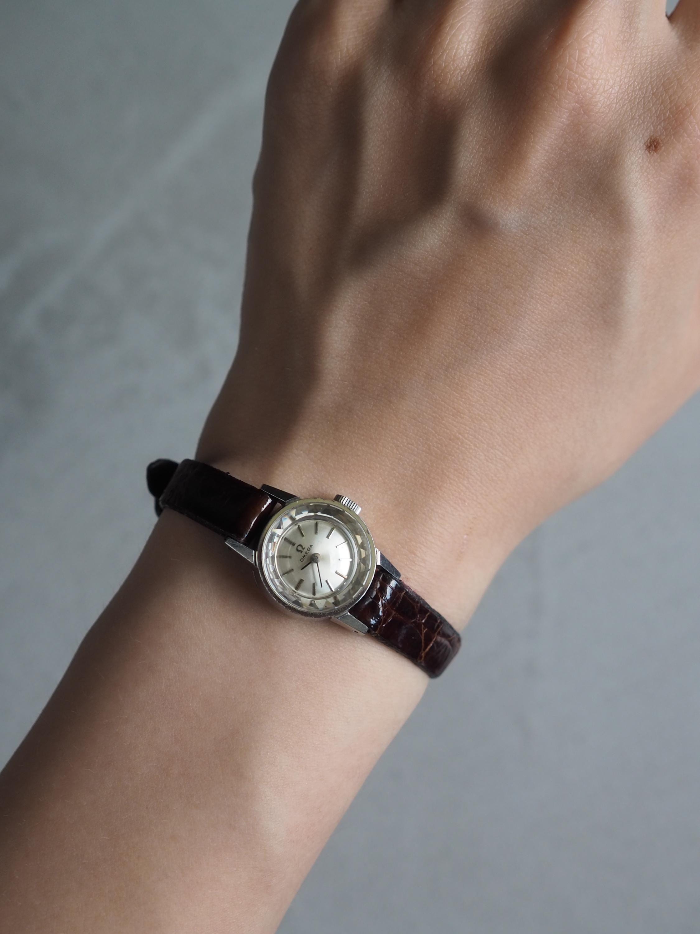 OMEGA DE VILLE Cut Glass Watch Silver Color Stainless steel Brown Leather Ladies Vintage Antique Authentic