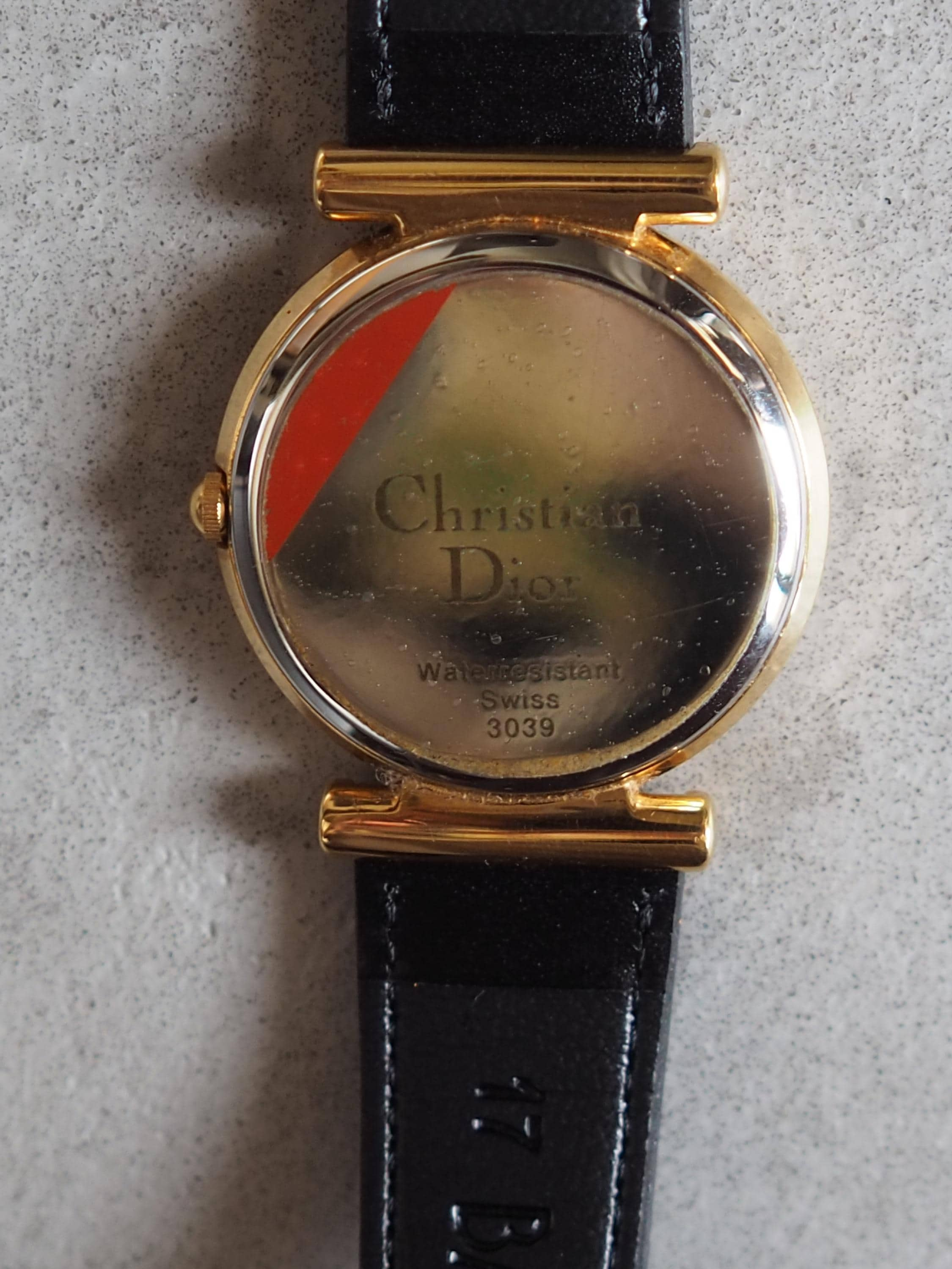 Christian Dior Round Emblem Logos Watch Gold Metal Leather Quartz Wristwatch Unisex Vintage Authentic