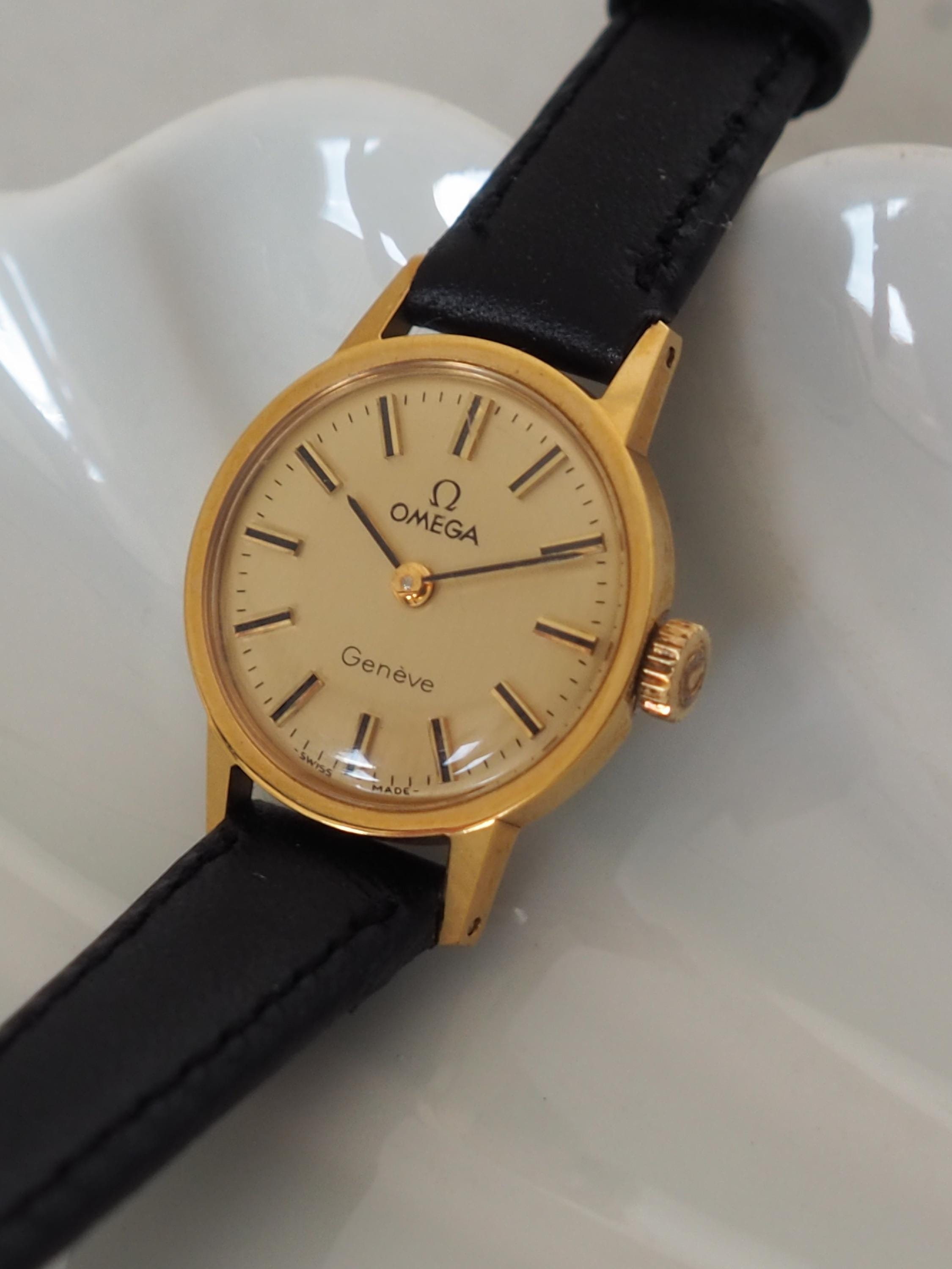 OMEGA Geneve Round Watch Gold Color Stainless steel Black Leather Ladies Vintage Antique Authentic