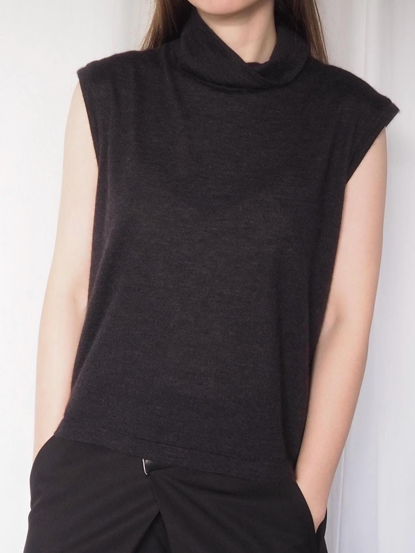 HERMES by Martin Margiela High Neck Sleeveless Top Dark Gray Cashmere