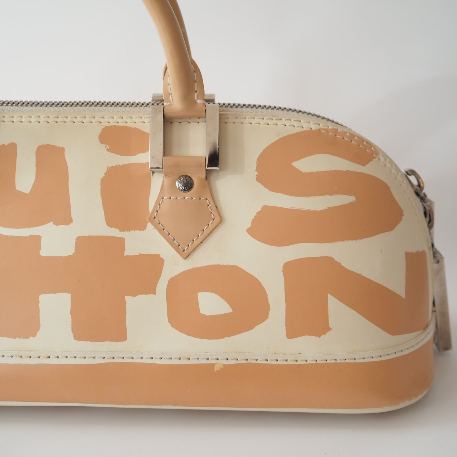 LOUIS VUITTON Graffiti Alma Horizontal Hand bag