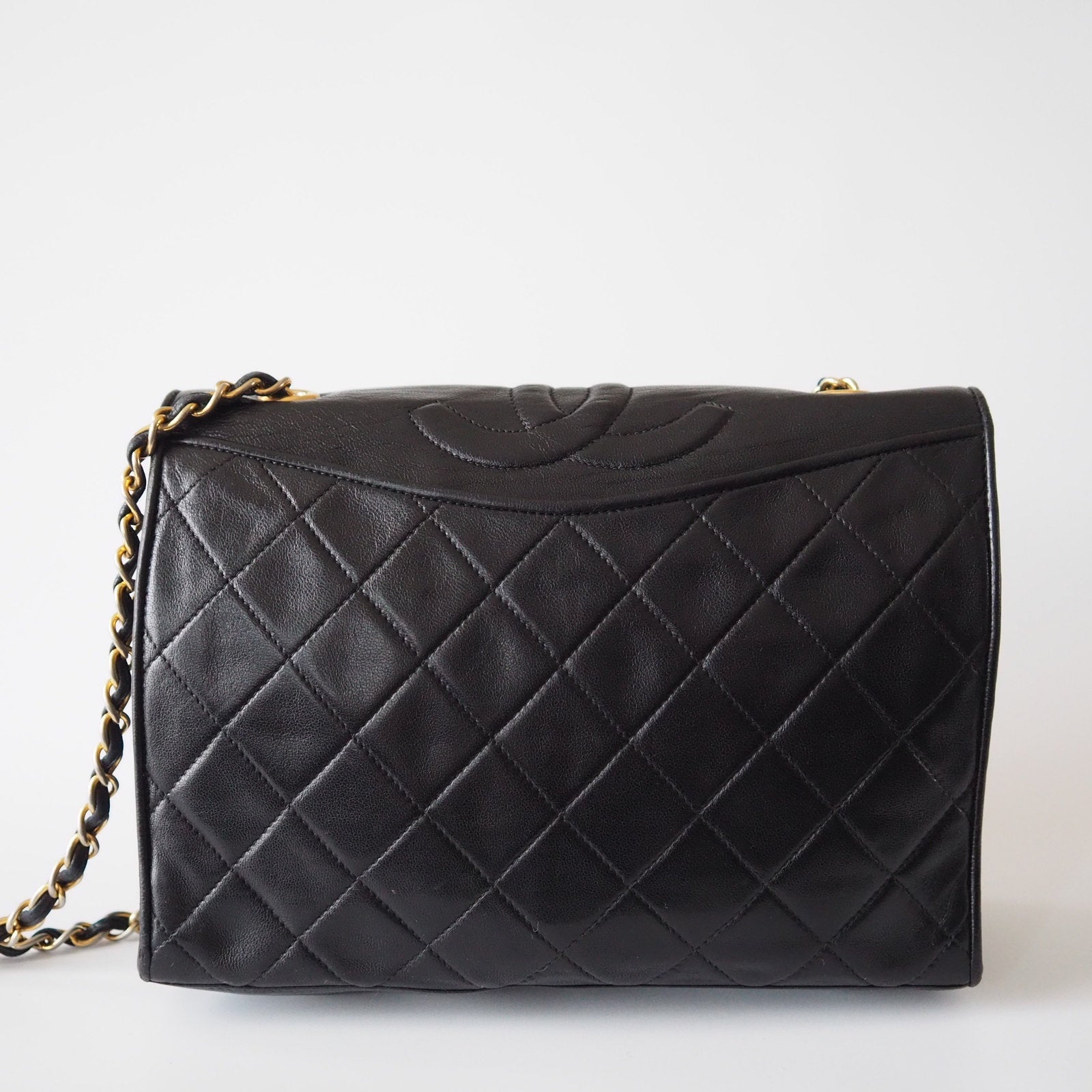 CHANEL Quilted CC  Chain Shoulder Bag Black Leather Vintage Authentic