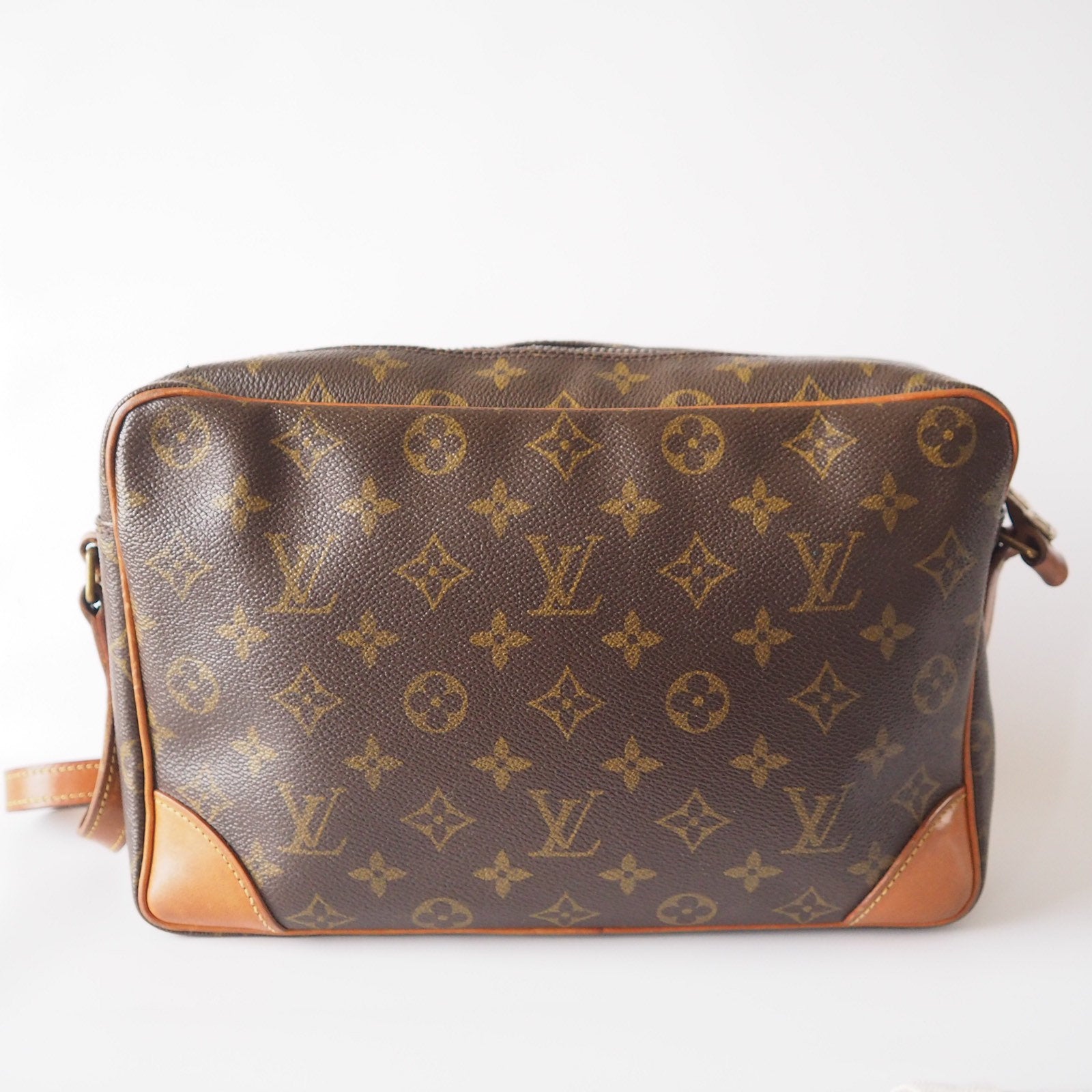 Louis Vuitton Trocadero 30 Monogram Shoulder Bag Authentic