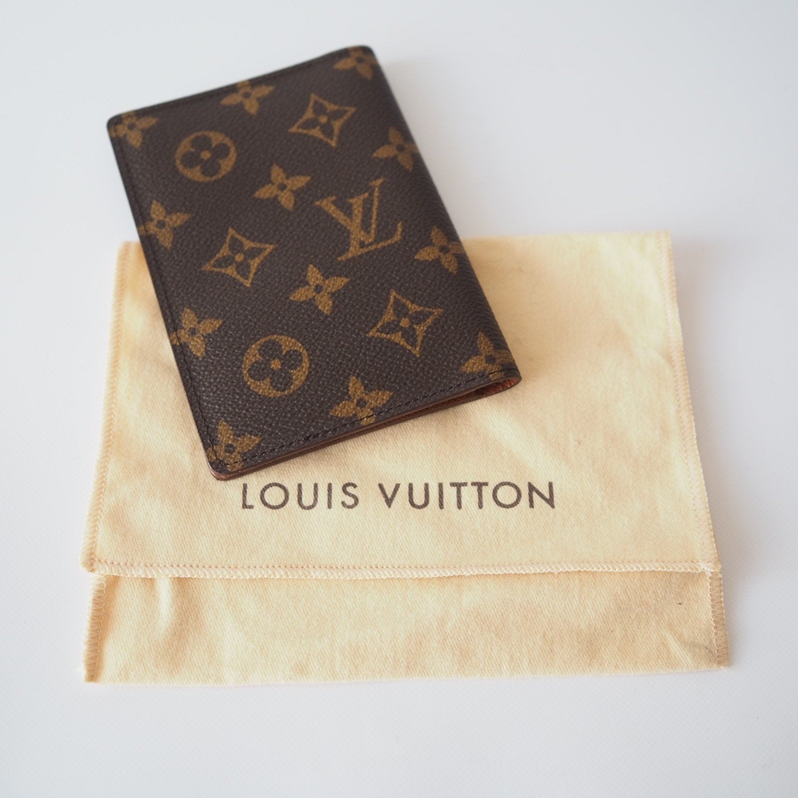 LOUIS VUITTON Passport Card Pas Case Brown Monogram Authentic