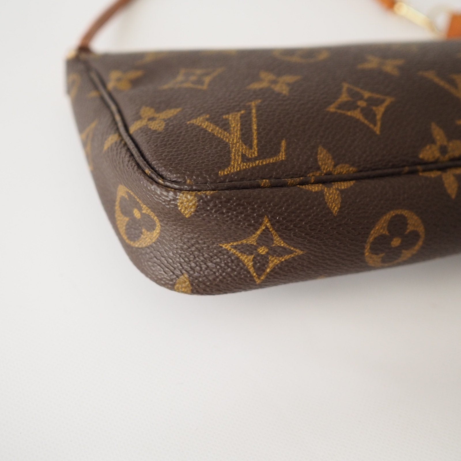 LOUIS VUITTON  Monogram Pochette Accessoires Pouch Mini hand Bag Vintage Authentic