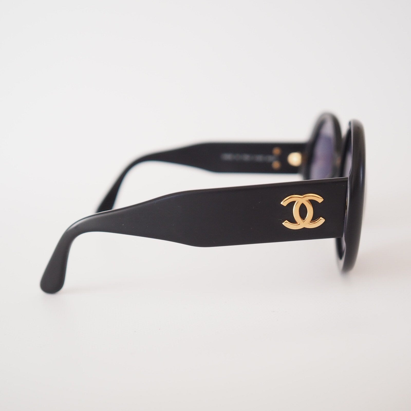 CHANEL CC Logo CHANEL Sunglasses Black Vintage