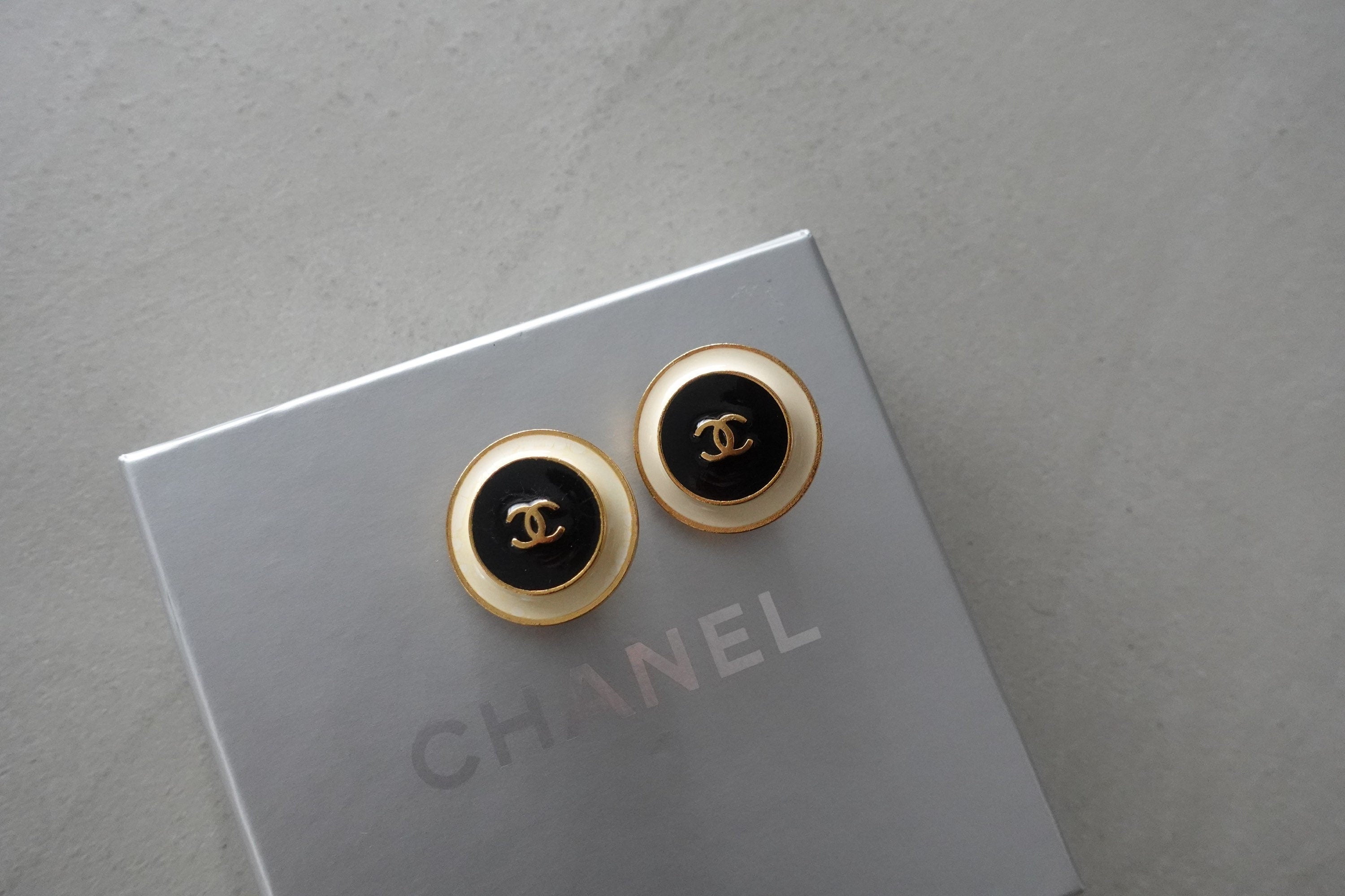 CHANEL COCO Earrings Black White Gold Box