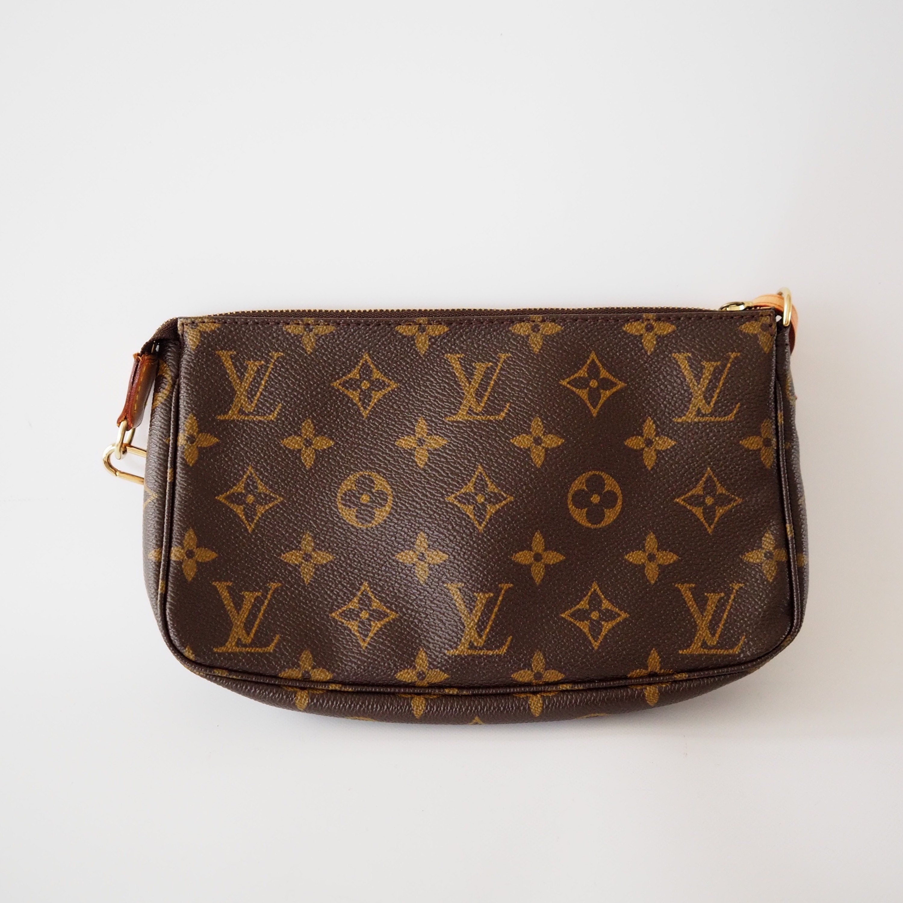 LOUIS VUITTON  Monogram Pochette Accessoires Pouch Mini hand Bag With Shoulder Strap Vintage Authentic