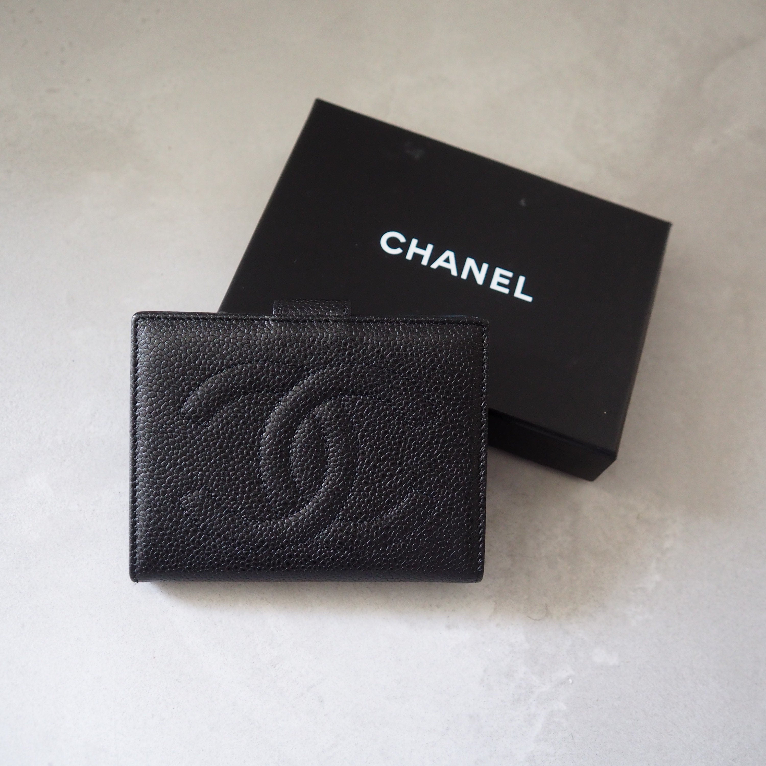 CHANEL Wallet Compact Purse Caviar Skin CC Leather Black Authentic Vintage Box