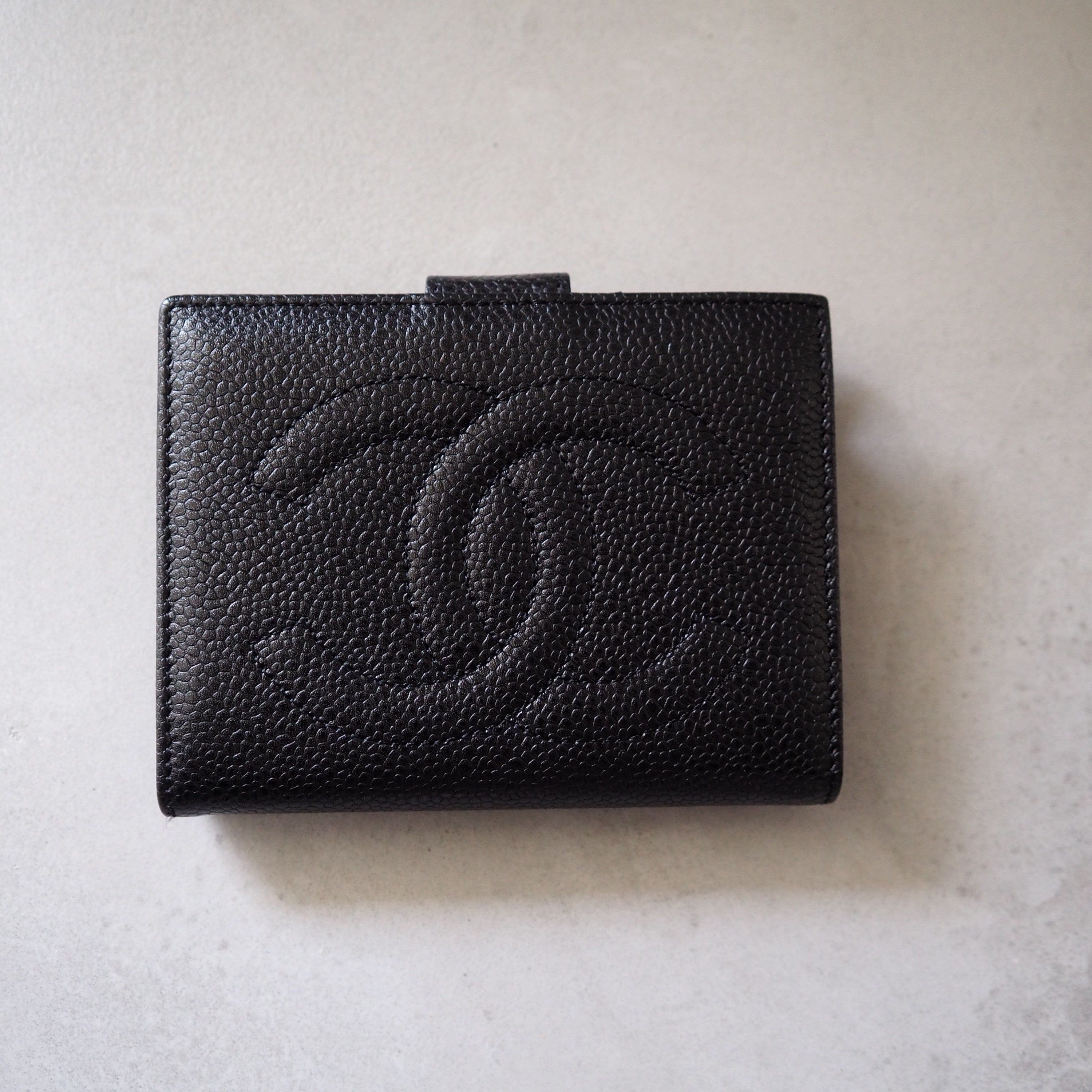 CHANEL Wallet Compact Purse Caviar Skin CC Leather Black Authentic Vintage Box