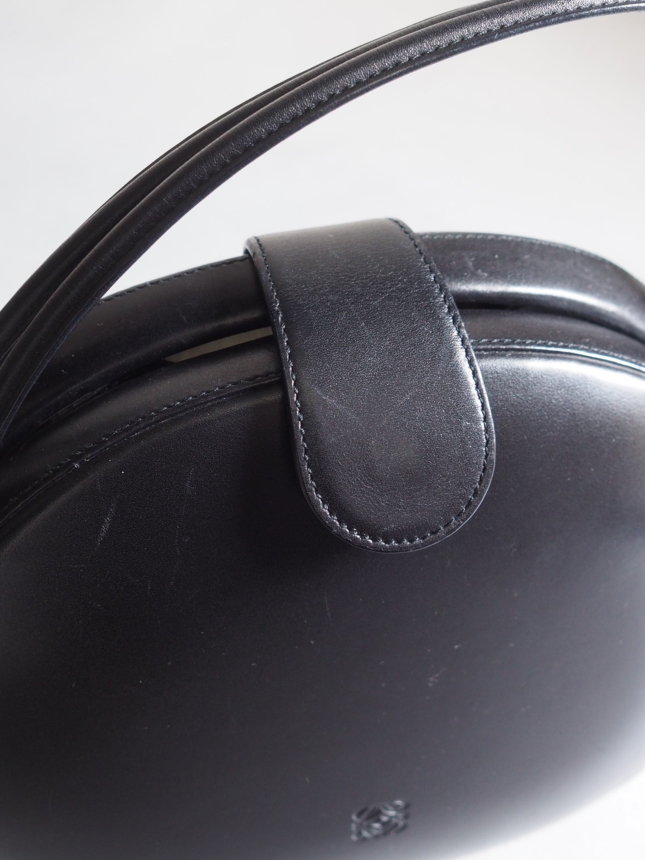 LOEWE Circle Hand Bag Anagram Black Leather Vintage Authentic