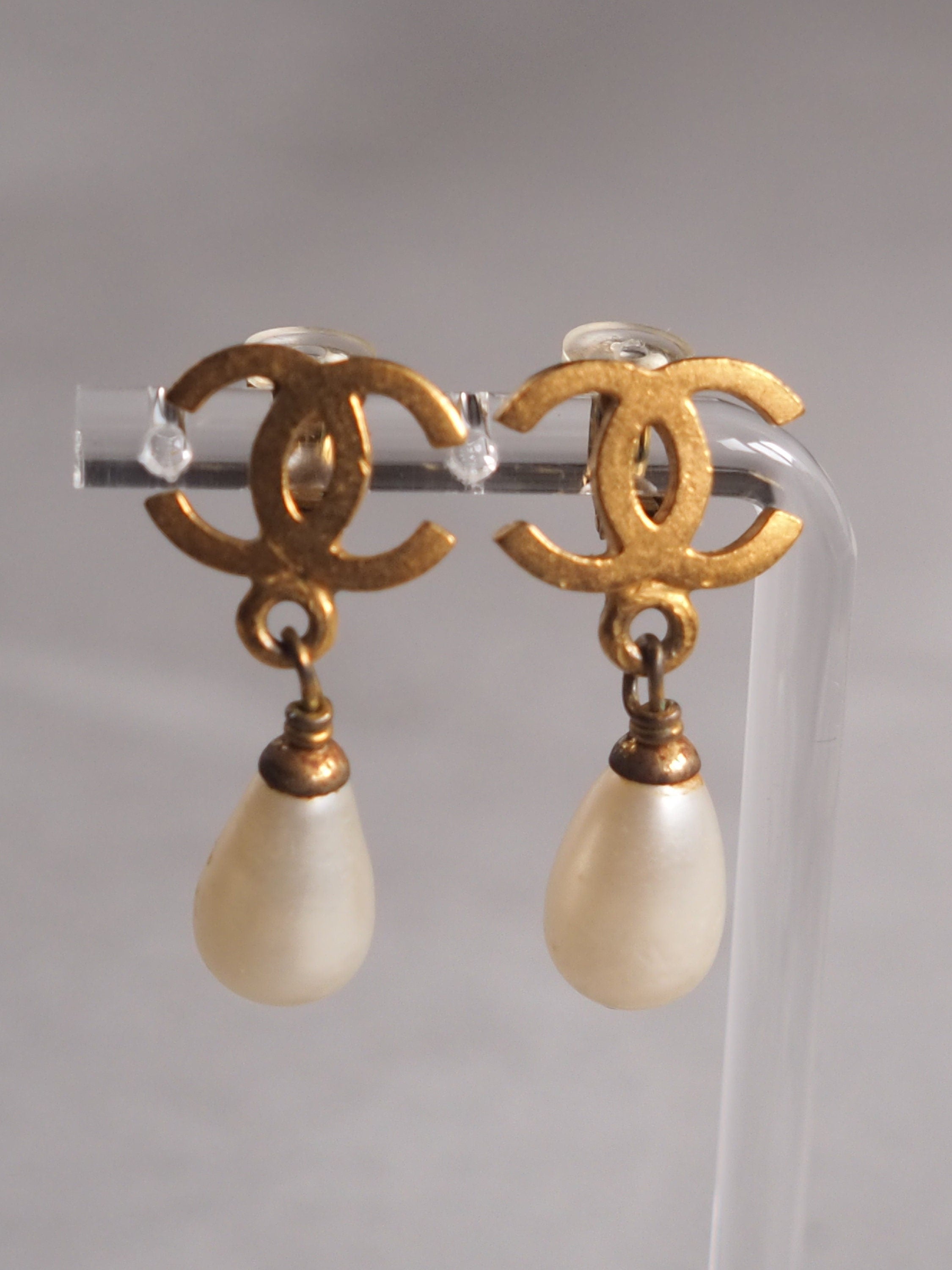 CHANEL Vintage Earrings Coco Mark Perl Drop Gold Plated Authentic