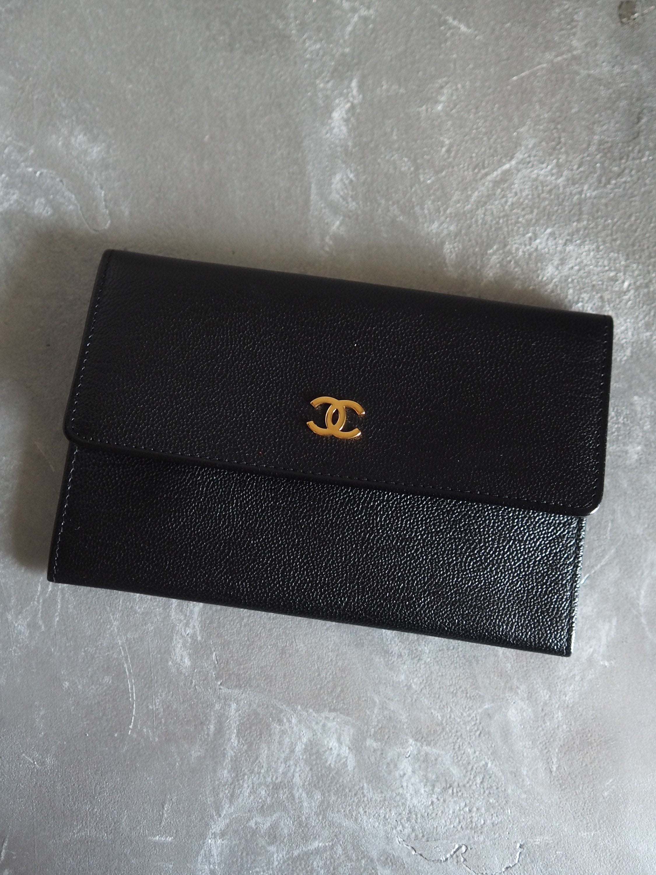 CHANEL COCO Wallet Purse Compact Leather Black Authentic Vintage Box