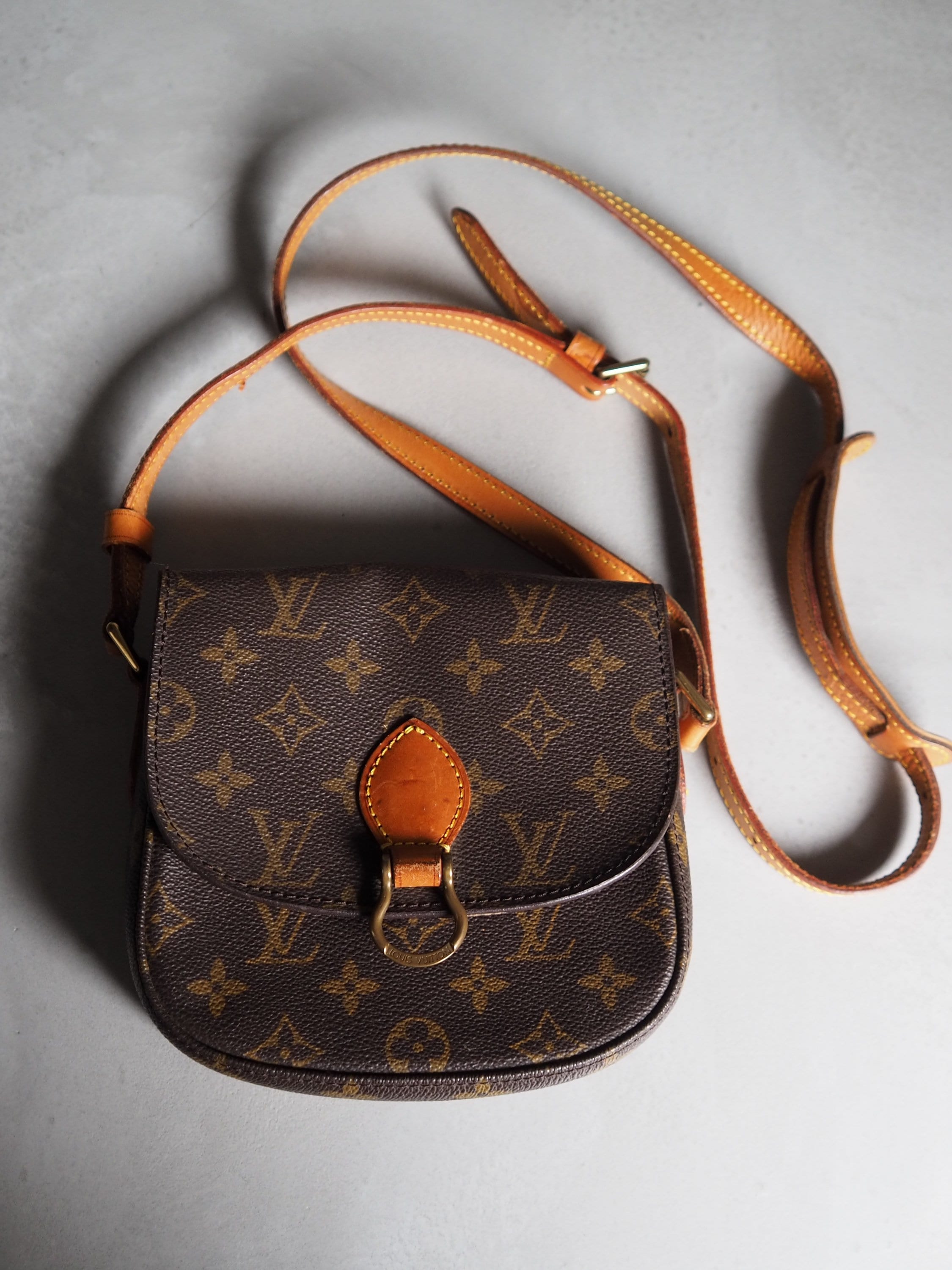 LOUIS VUITTON  Monogram Saint Cloud PM Shoulder Bag lV Vintage Cross body Authentic