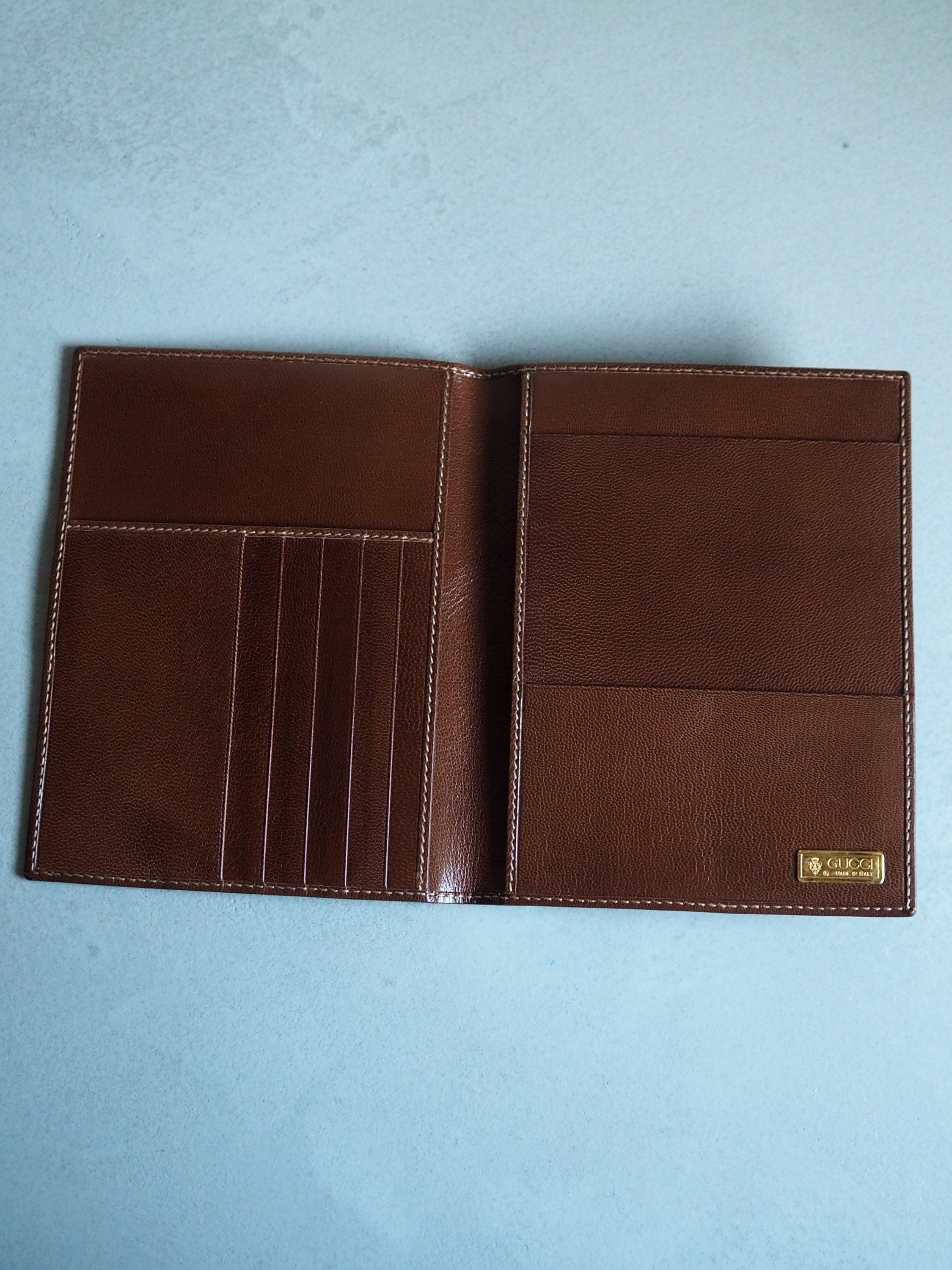 GUCCI Old Vertical Passport Holder Pass Card Case Leather Brown Vintage Authentic