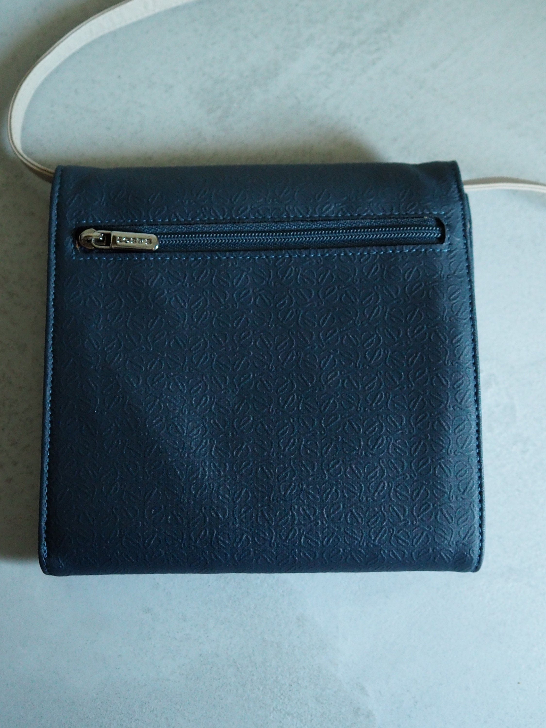 LOEWE Repeat Anagram Shoulder bag Wallet Navy Leather Vintage Authentic