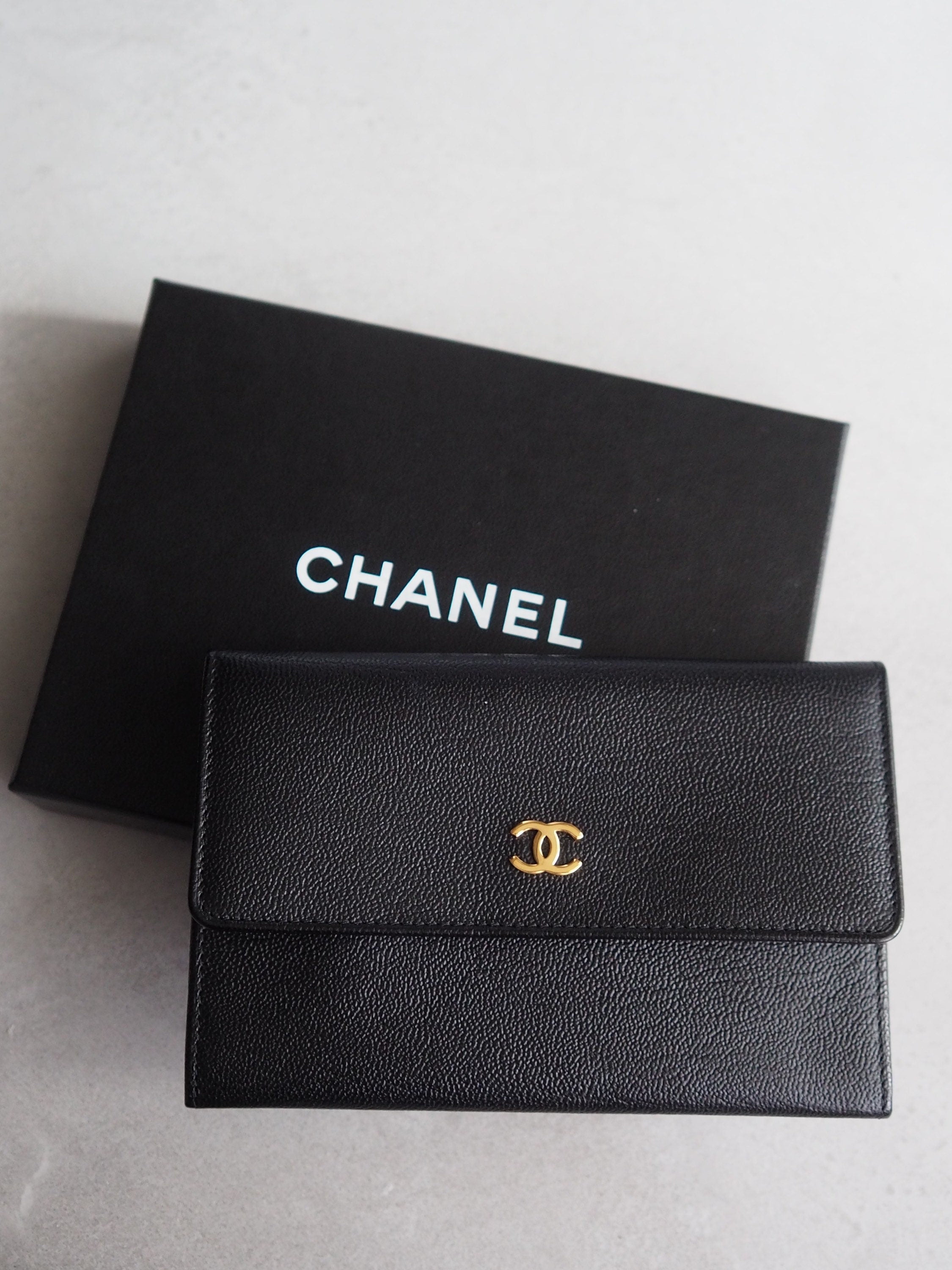 CHANEL COCO Wallet Purse Compact Leather Black Authentic Vintage Box