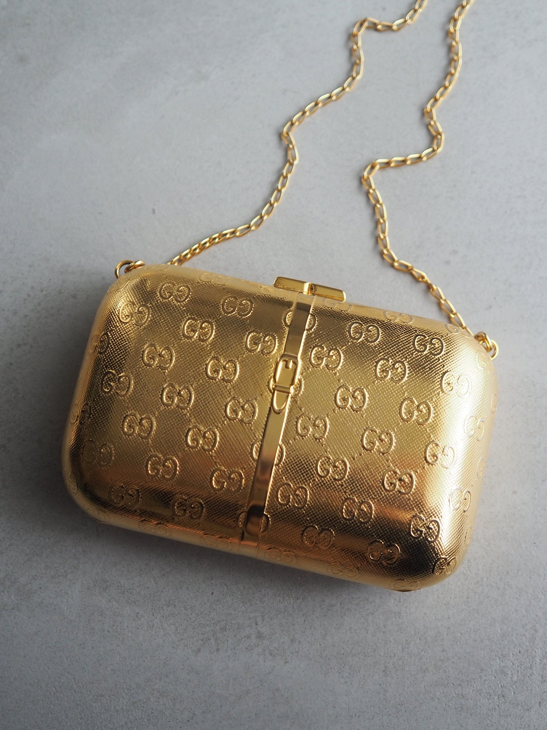 GUCCI GG Chain Shoulder Bag Pochette Gold Metal Rare!