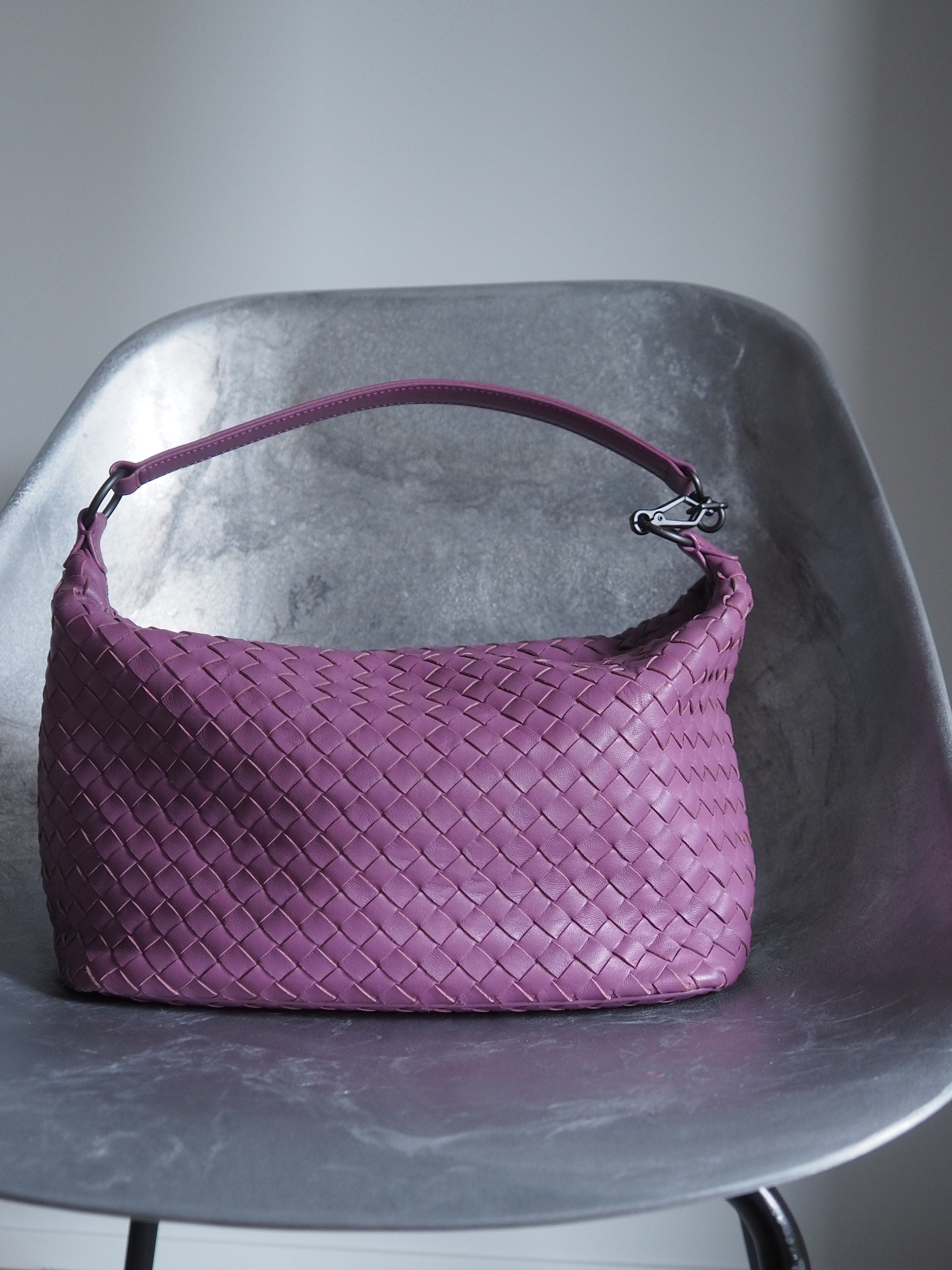 BOTTEGA VENETA Intrecciato Leather Hand Shoulder bag Purple Leather Vintage Authentic