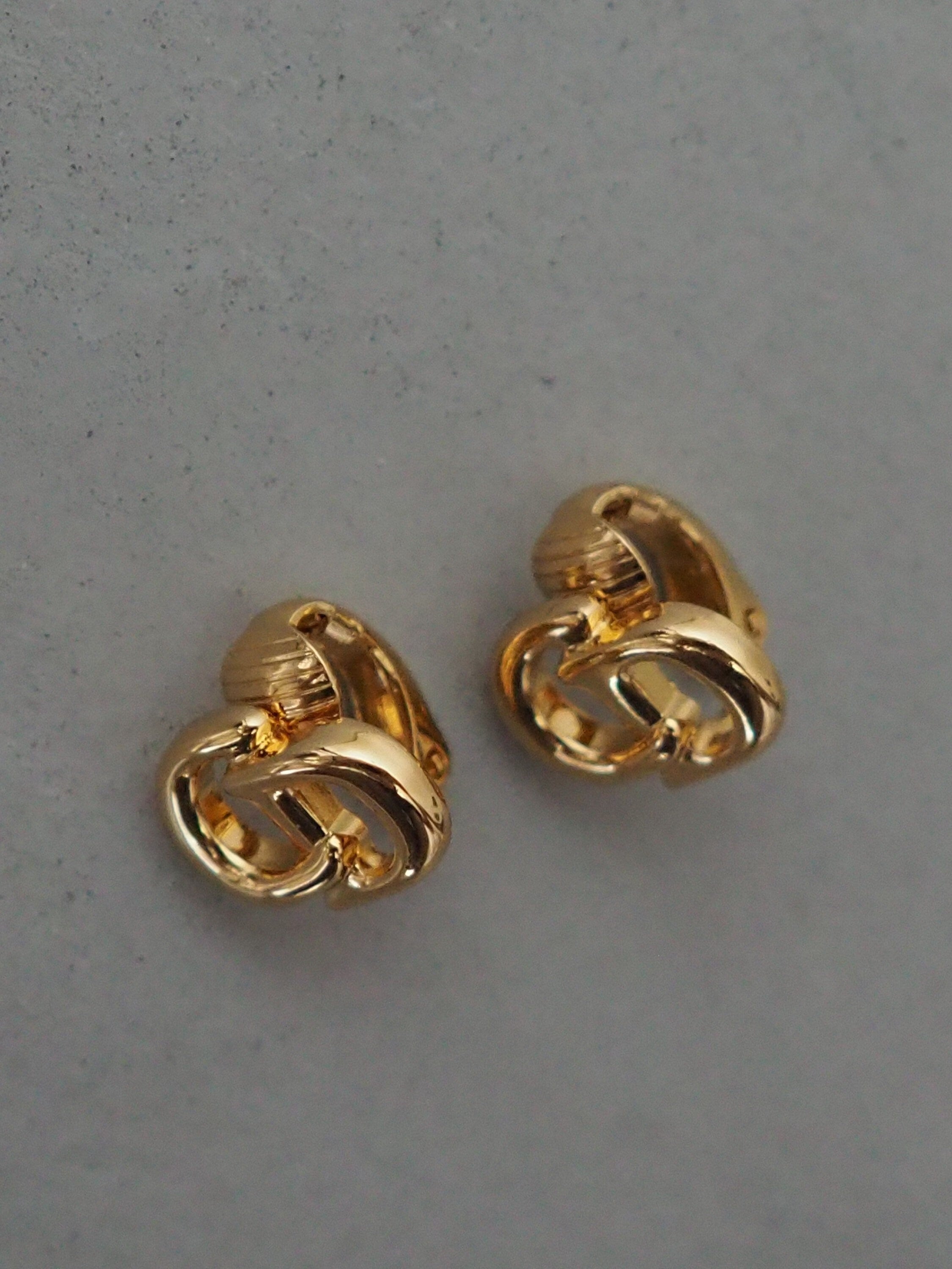 Christian Dior Earrings CD Logo Vintage Metal Gold Authentic