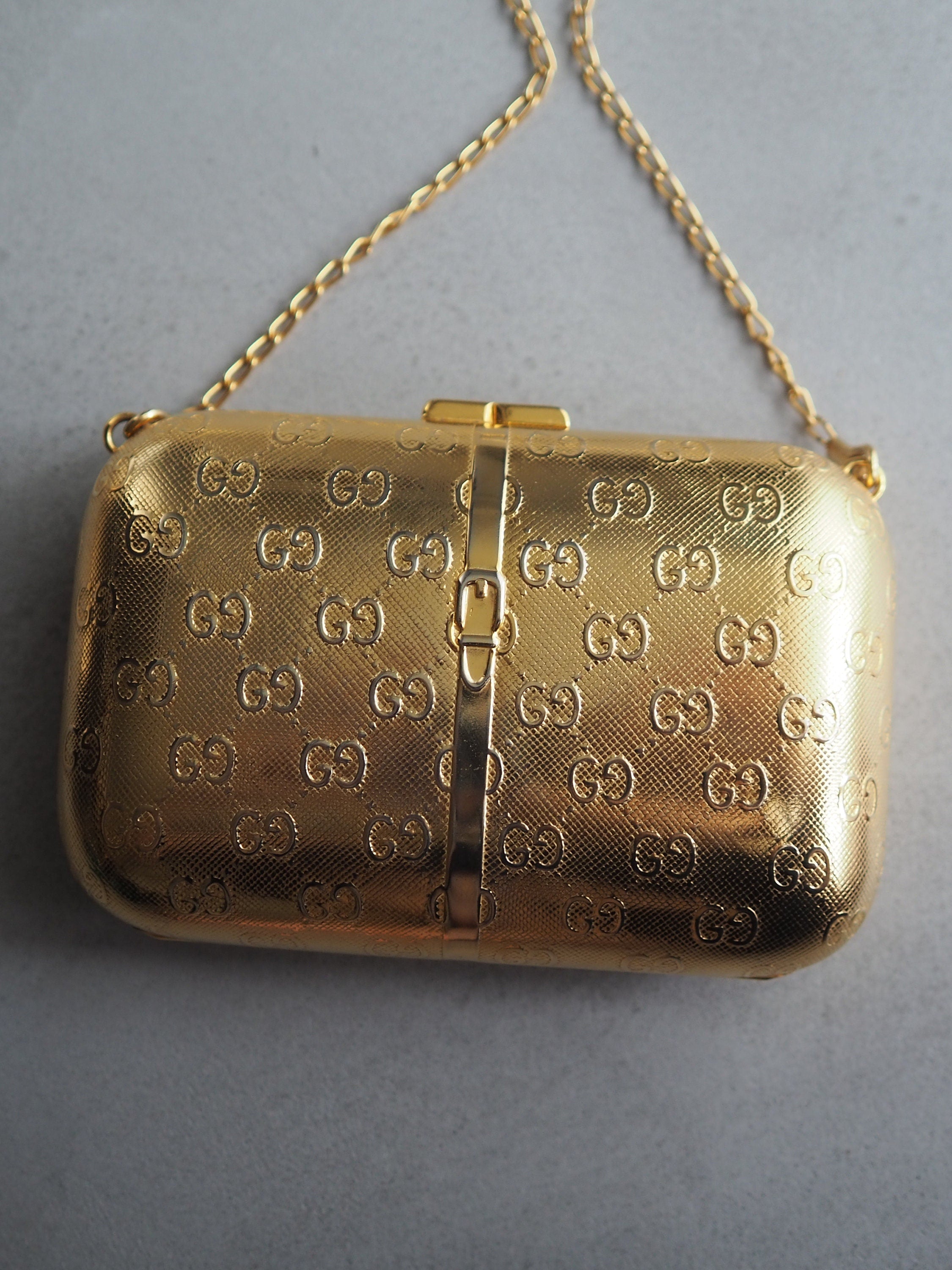 GUCCI GG Chain Shoulder Bag Pochette Gold Metal Rare!