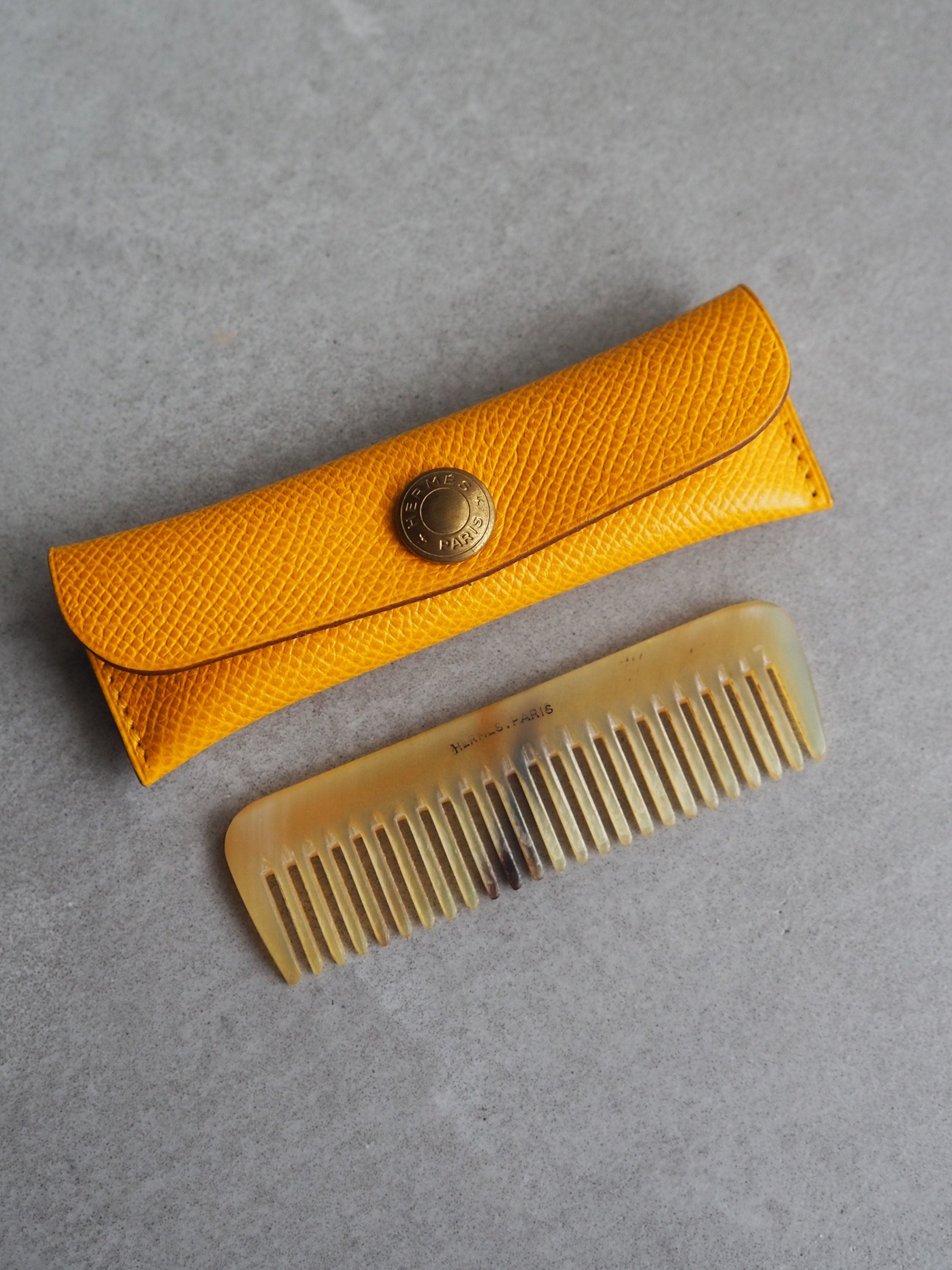 HERMES Hair Comb Beige Jelly / Plastic Yellow Leather Case Vintage Authentic