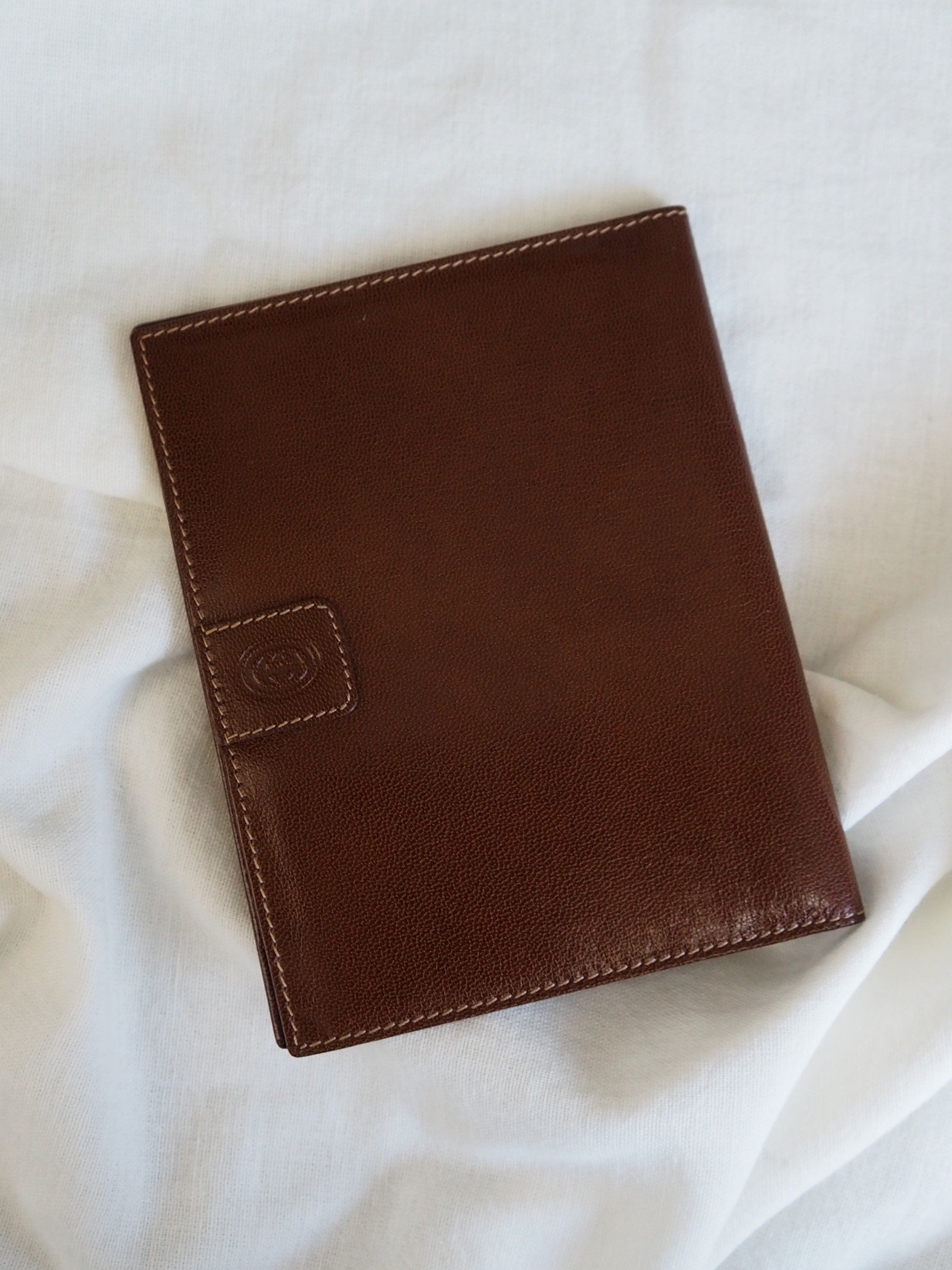 GUCCI Old Vertical Passport Holder Pass Card Case Leather Brown Vintage Authentic