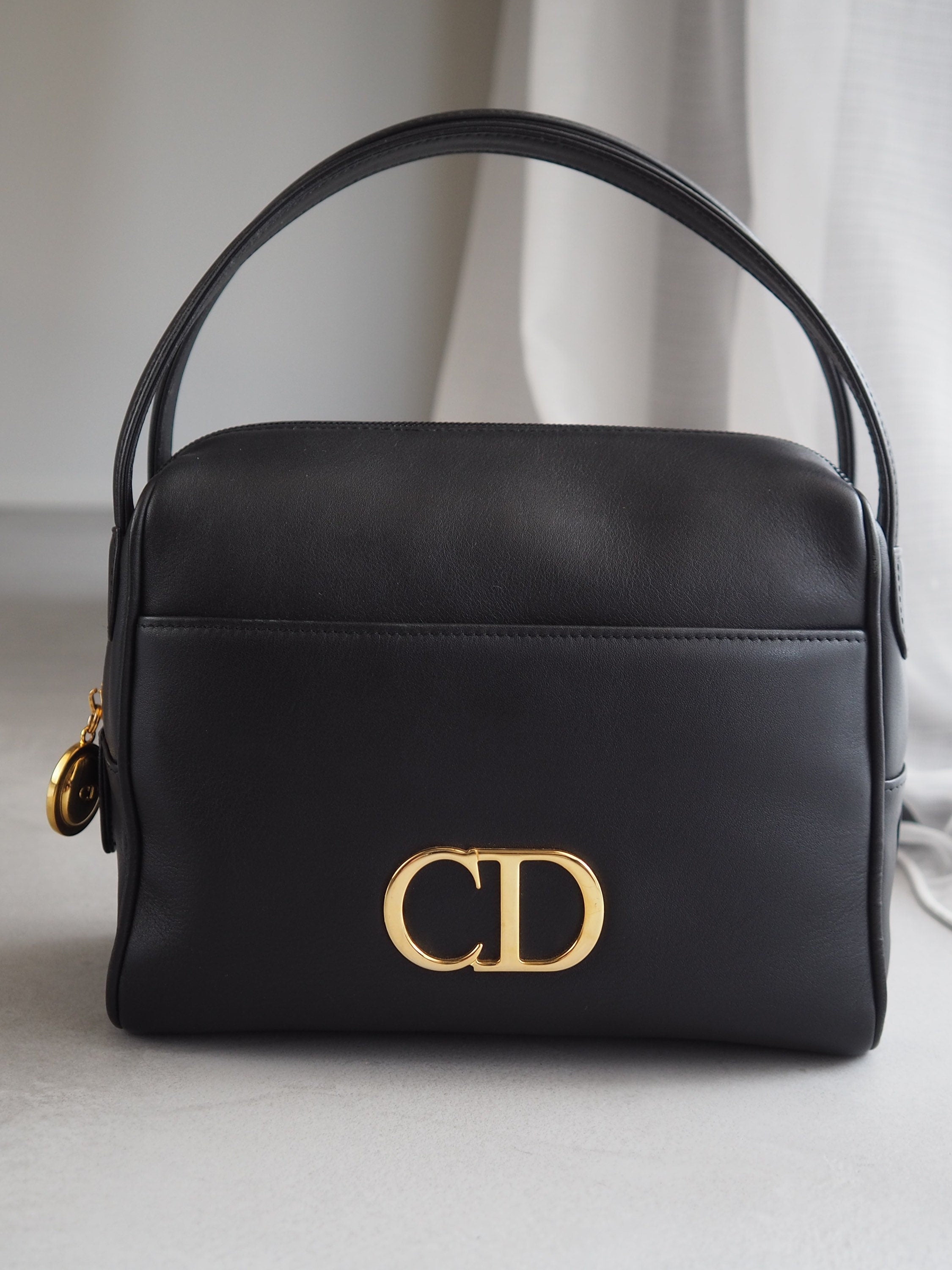 Christian Dior CD Logo Hand bag Black Leather Authentic