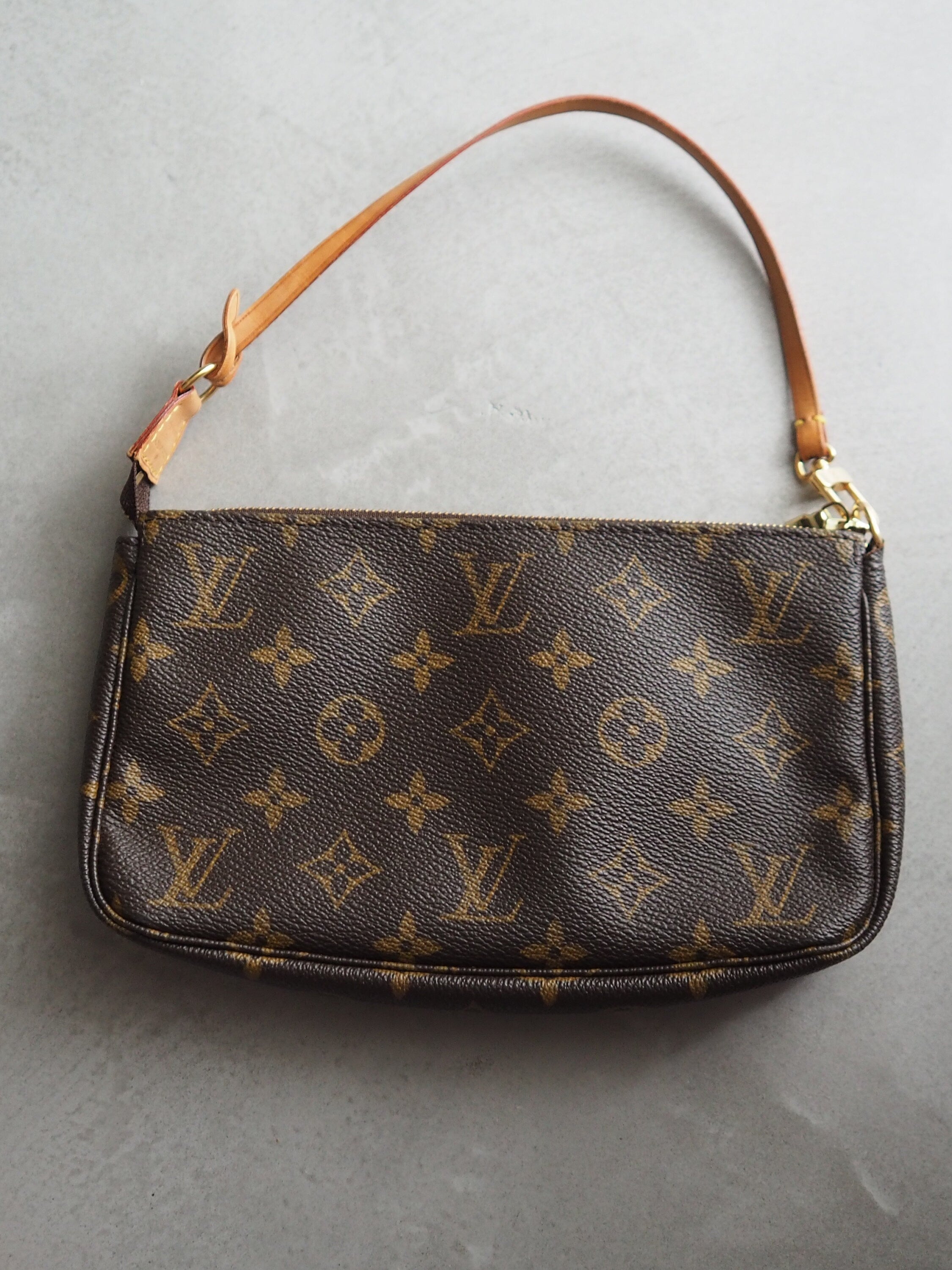 LOUIS VUITTON Monogram Pochette Accessoires Pouch Mini Hand Bag Vintage Authentic