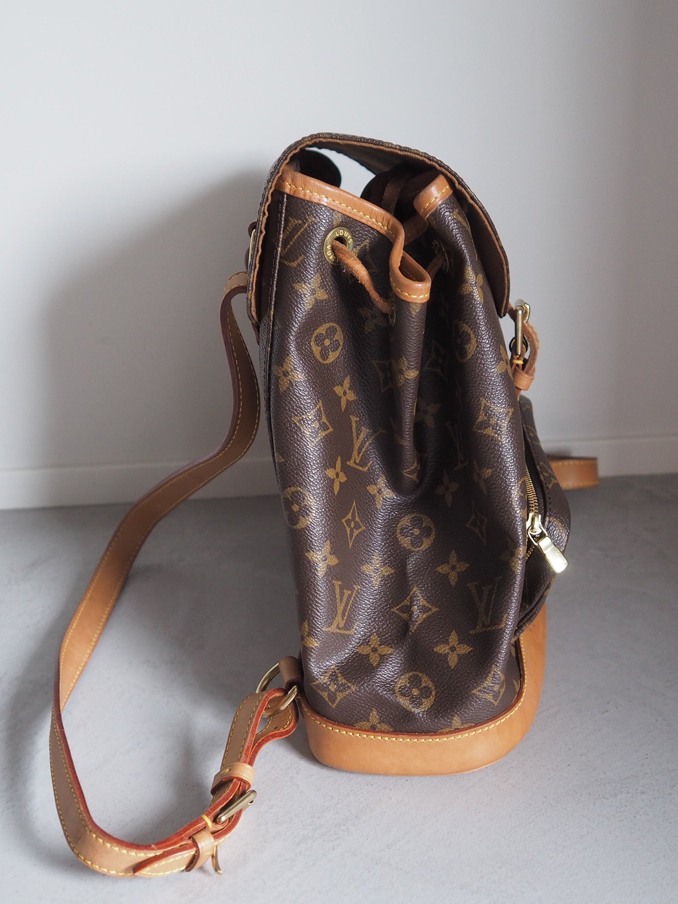 LOUIS VUITTON Montsouris MM Monogram Backpack Shoulder Bag Authentic