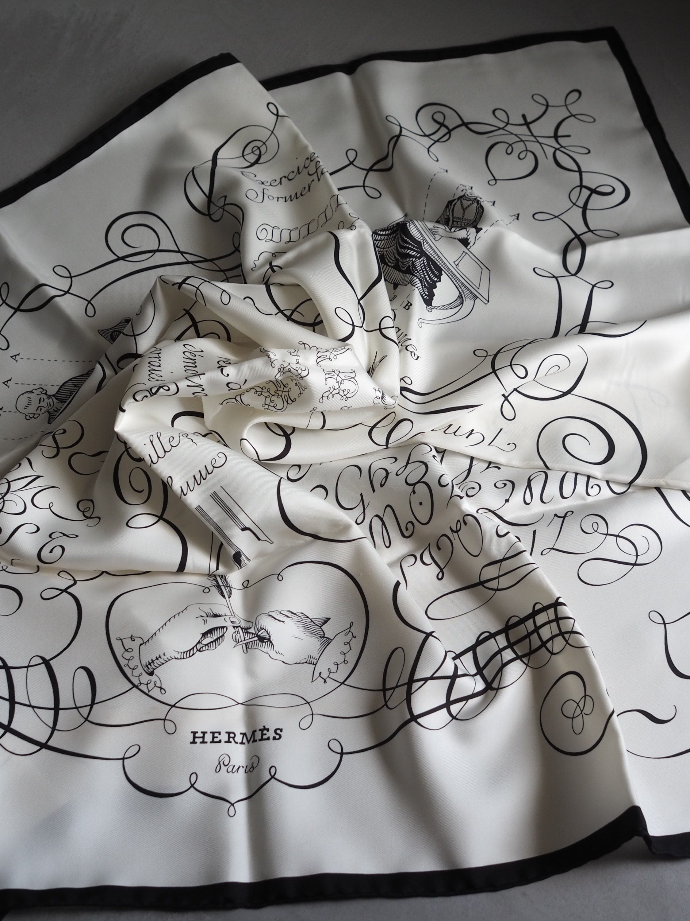 HERMES Scarf Carre 90 " L’art d’Ecrire "  Silk Black White Vintage Authentic