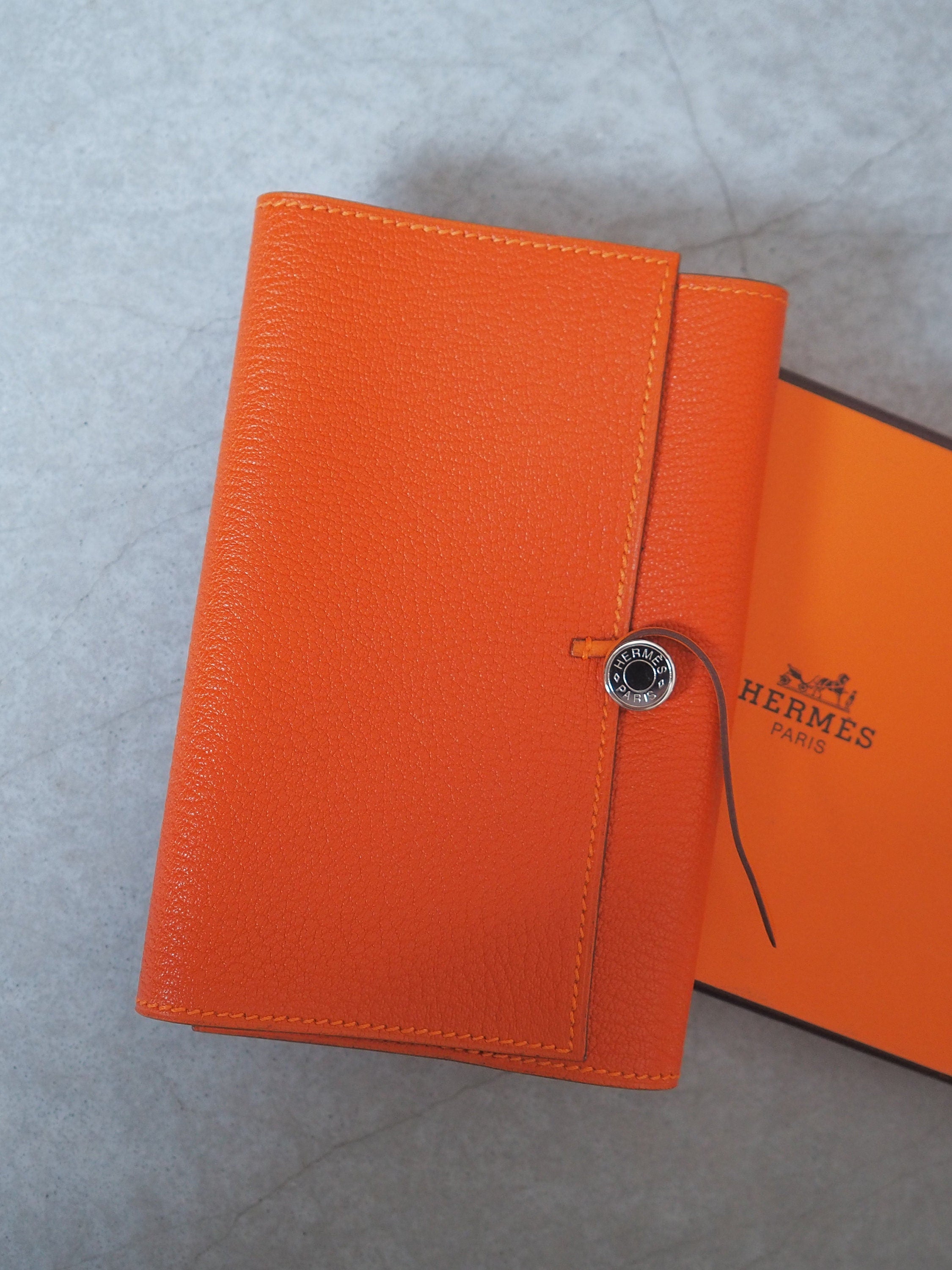 HERMES Book Cover Serie Orange Leather Vintage Authentic