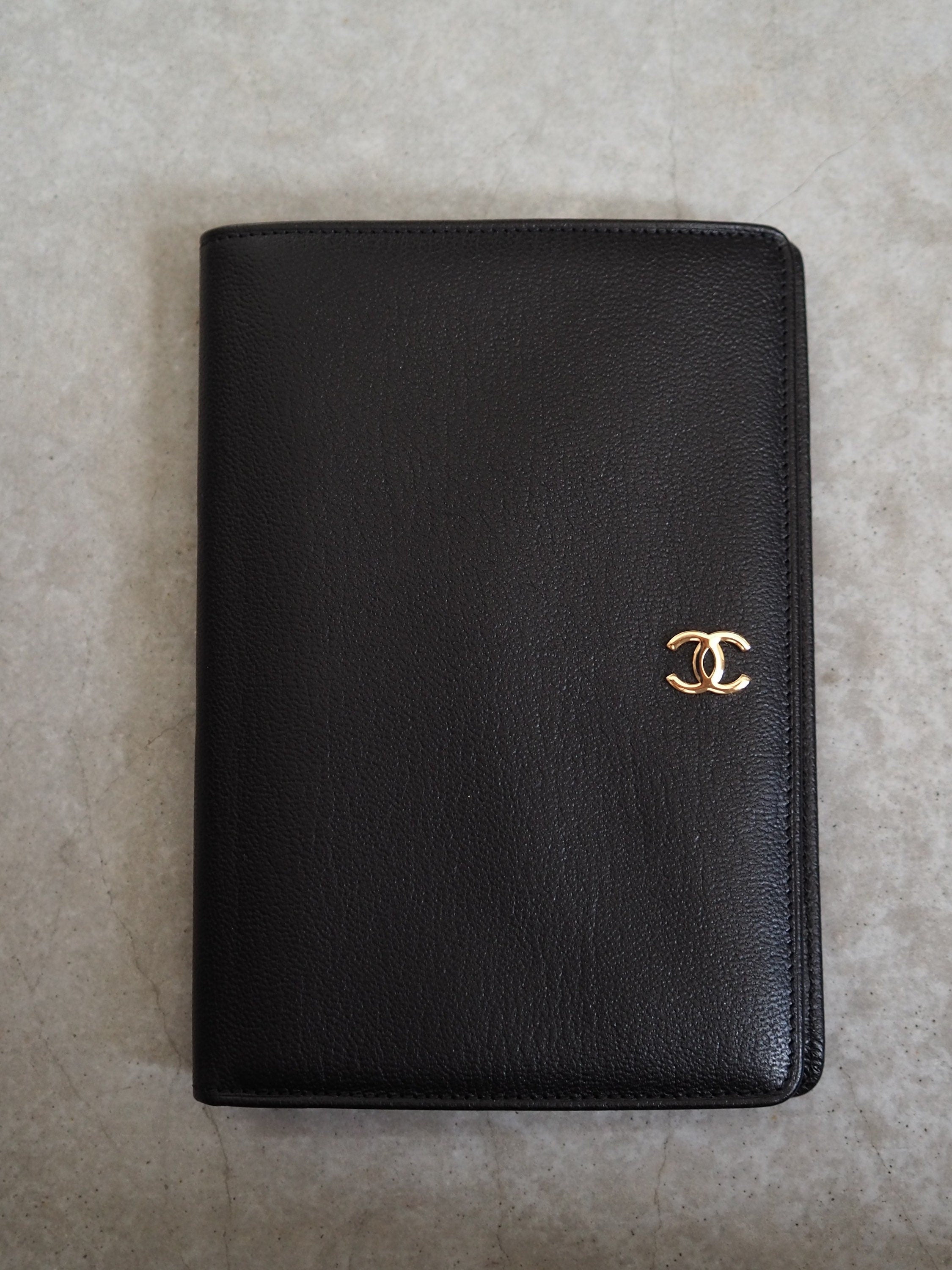 CHANEL COCO Wallet Compact Purse CC Leather Black Authentic Vintage Box