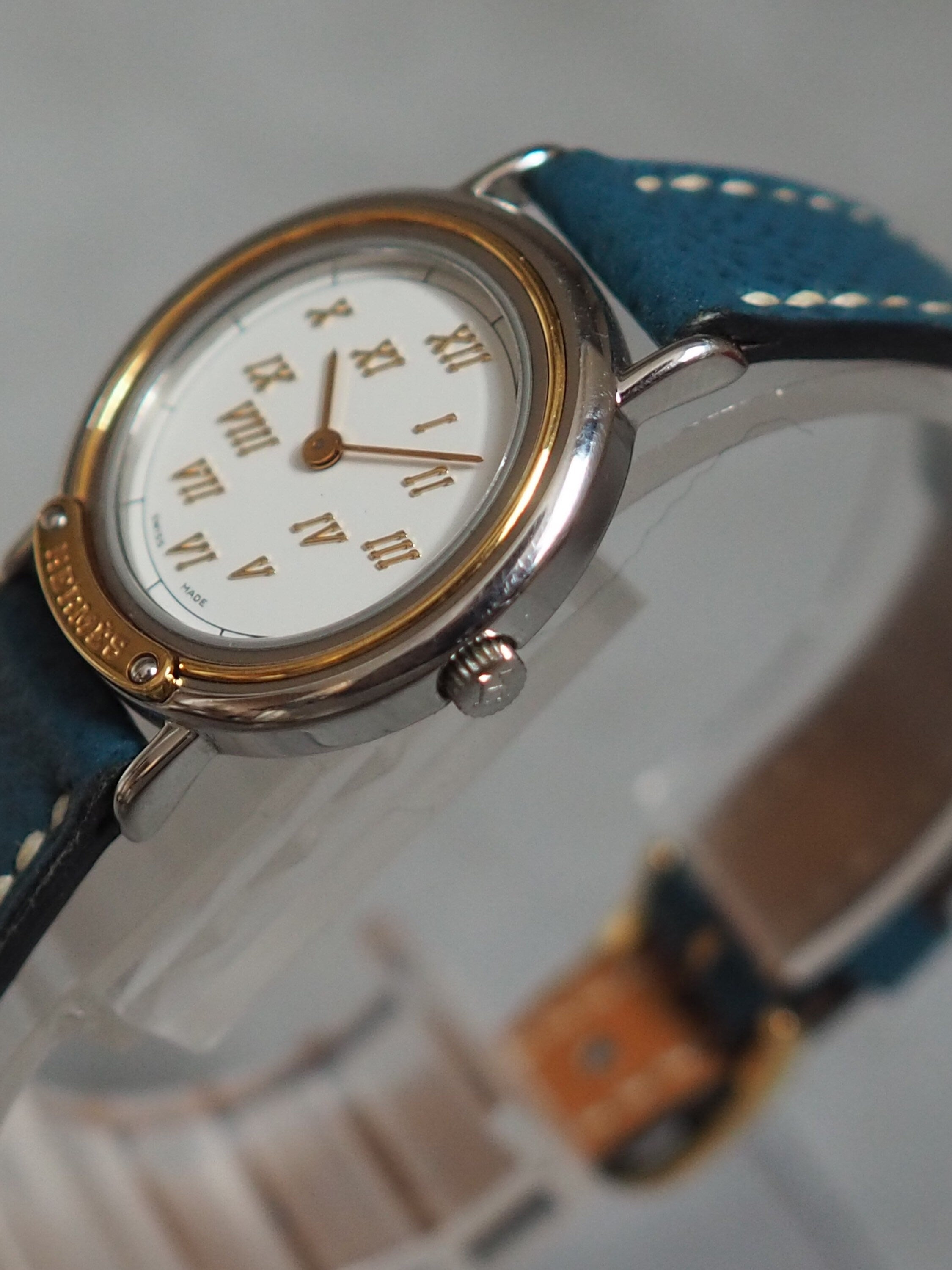 HERMES Meteor Watch Quartz Gold Silver Dial Blue Leather Ladies Wristwatch Vintage Authentic