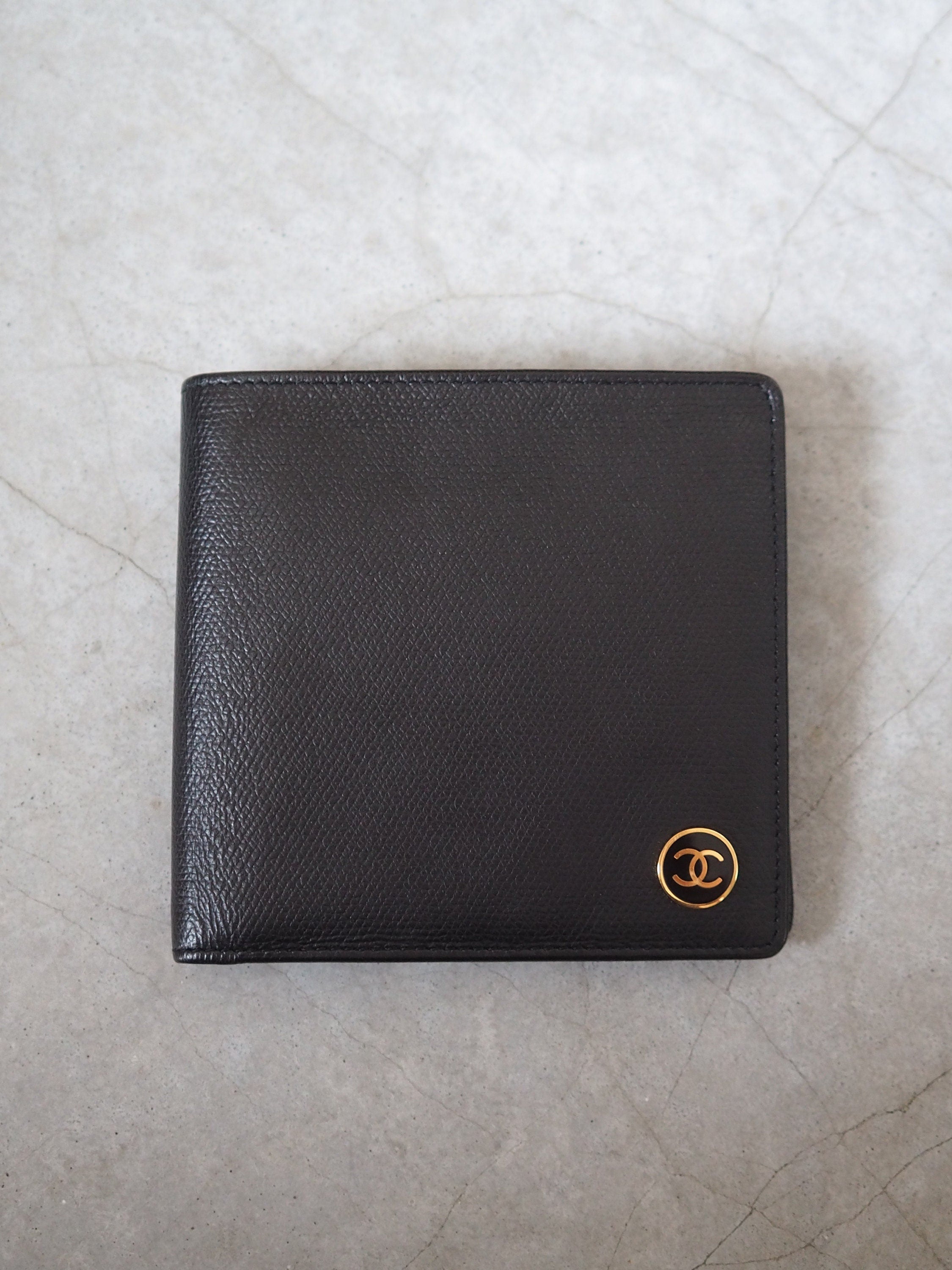 CHANEL COCO Button Wallet Compact Purse CC Leather Black Authentic Vintage Box