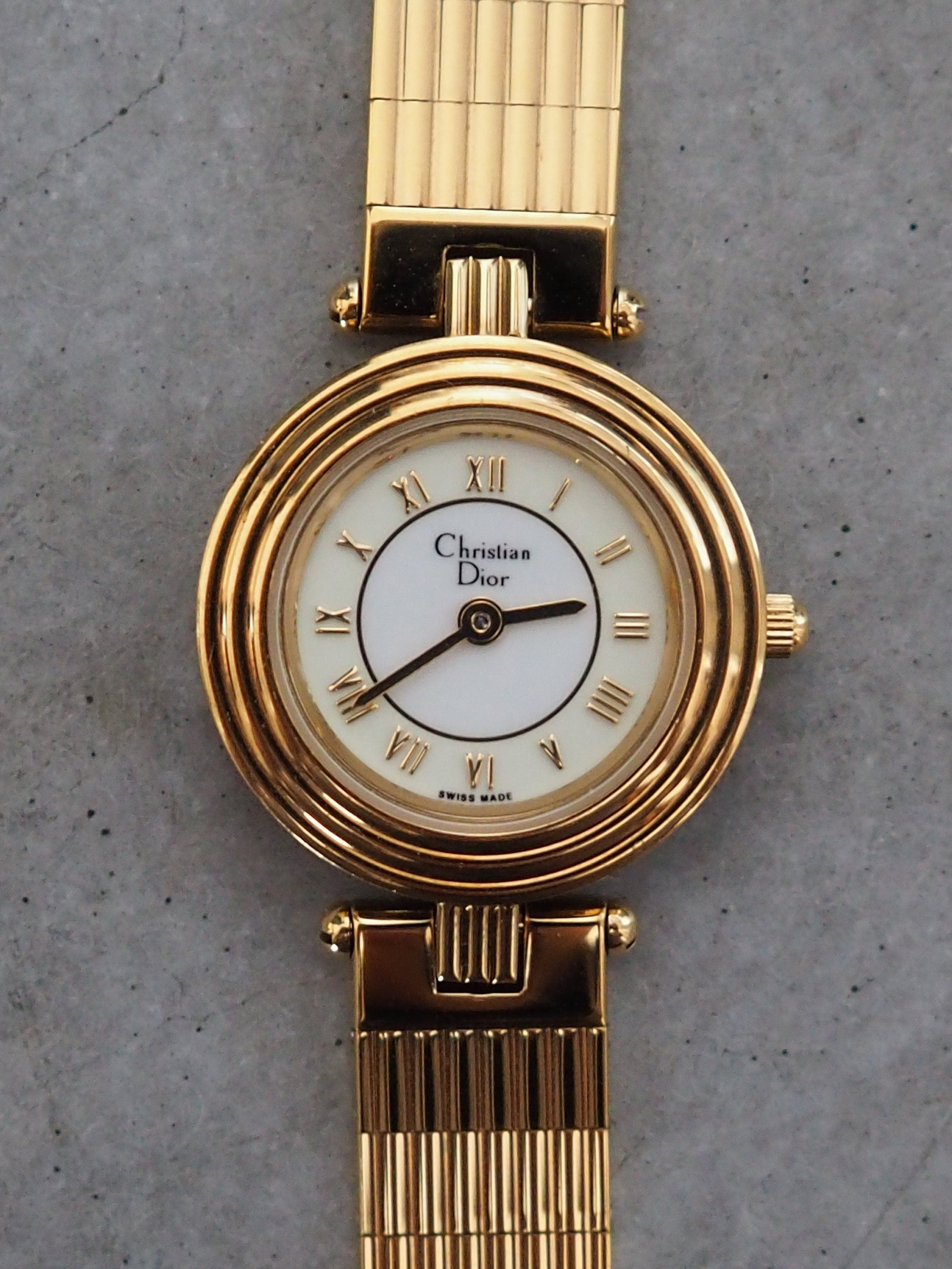 Christian Dior Round Roma Watch Gold Metal Quartz Wristwatch Ladies