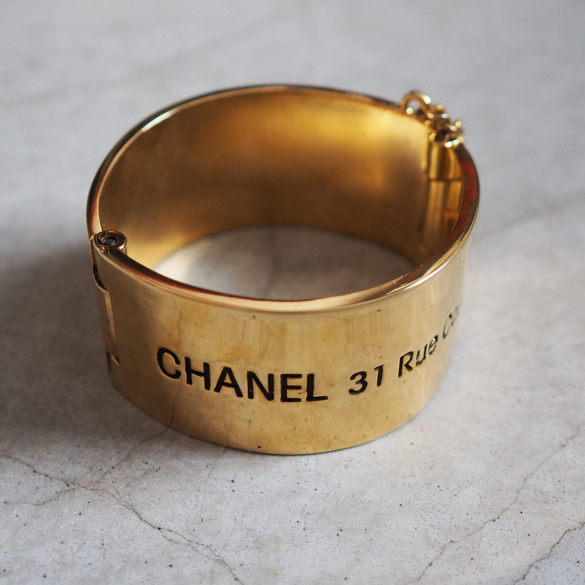 CHANEL テレフォン バングル ブレスレット シャネル ヴィンテージ ゴールド