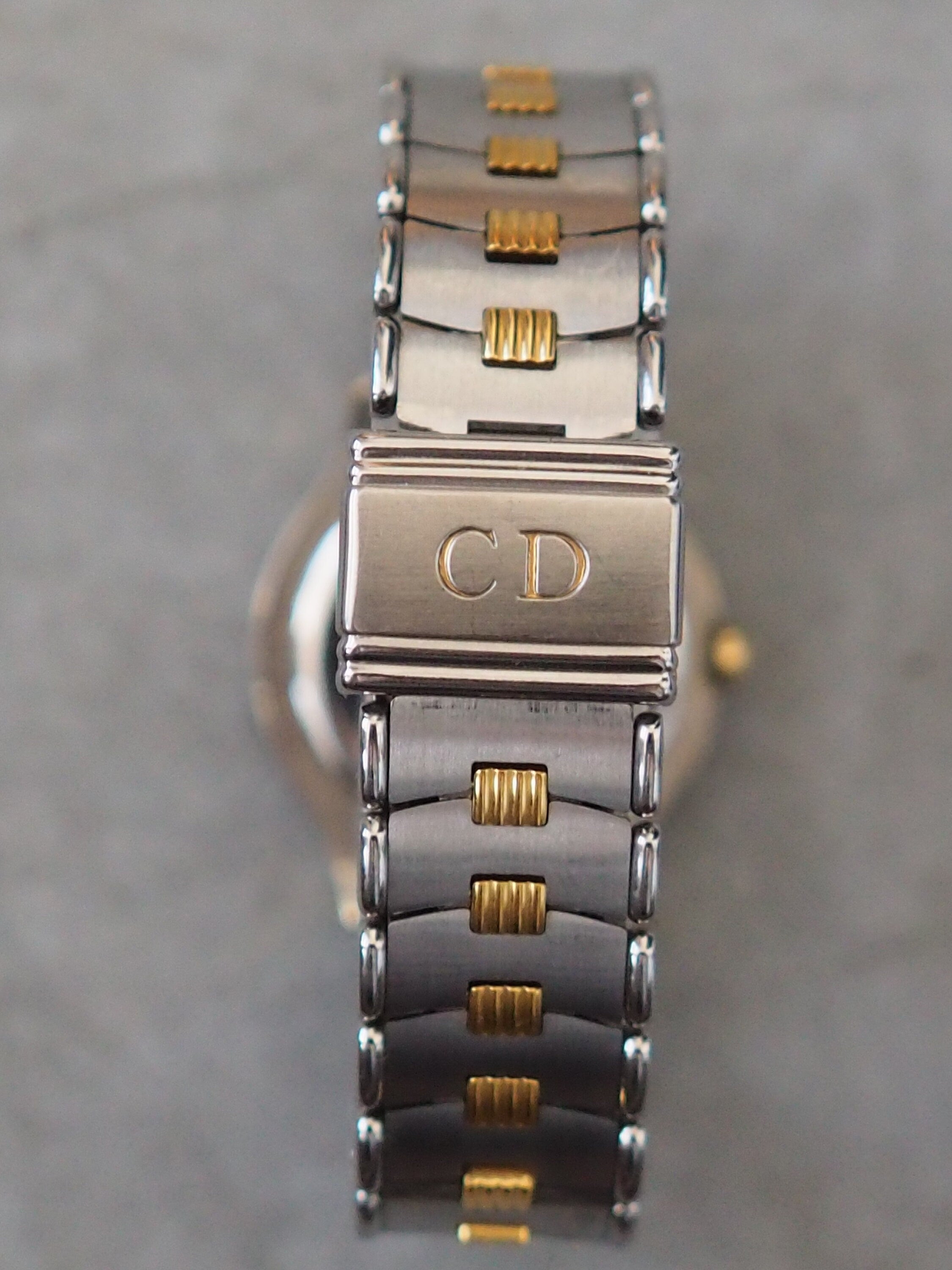 Christian Dior Round Watch Gold Silver Metal Quartz Wristwatch Ladies